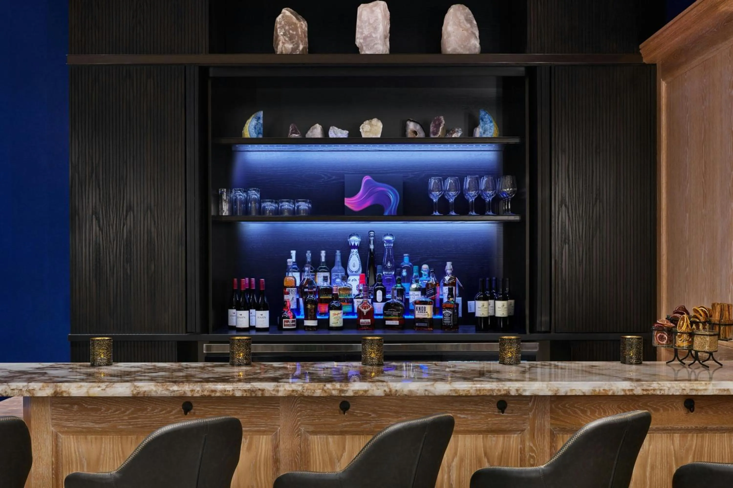 Lounge or bar in St. Regis Deer Valley