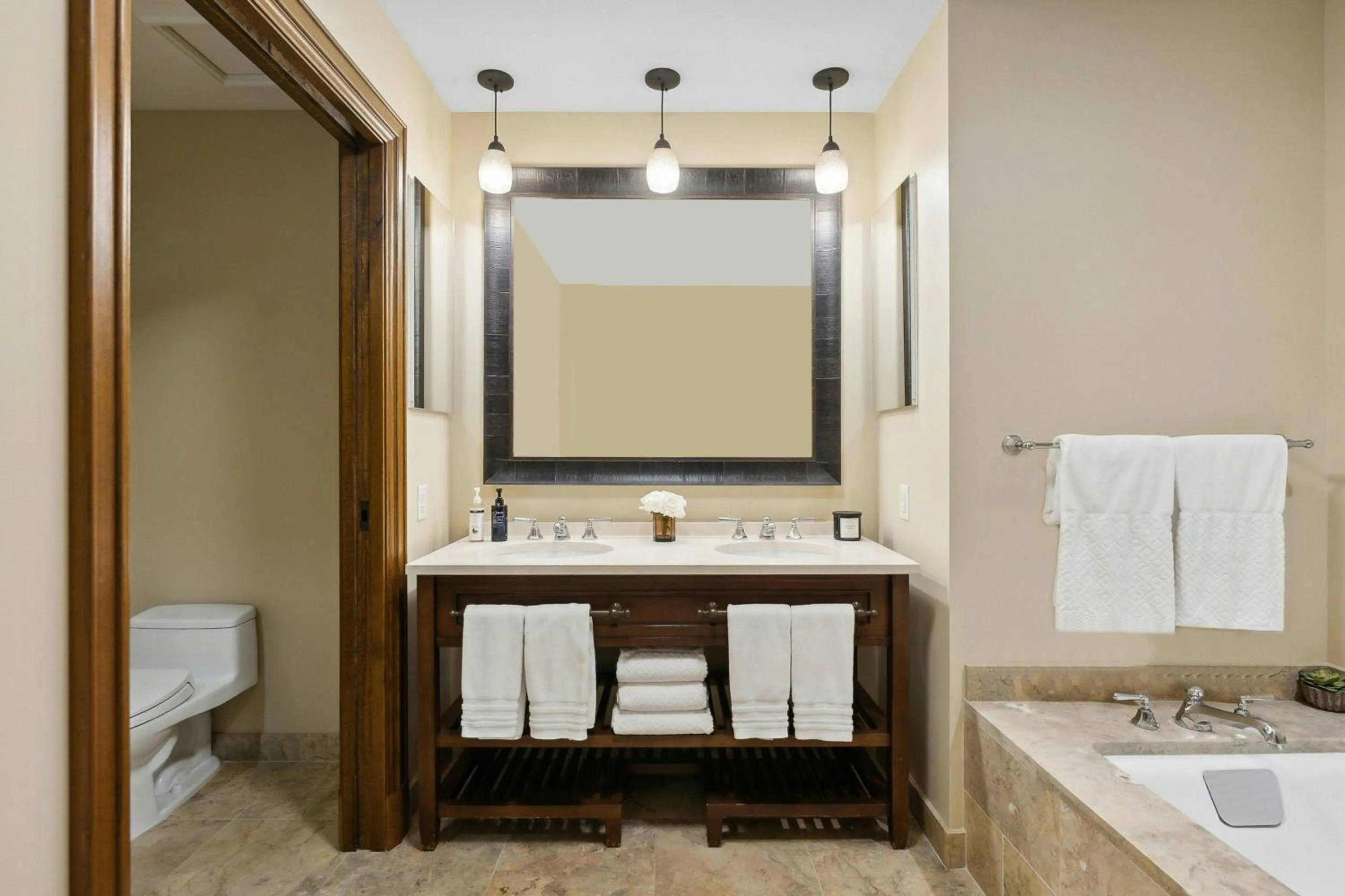 Photo of the whole room in St. Regis Deer Valley