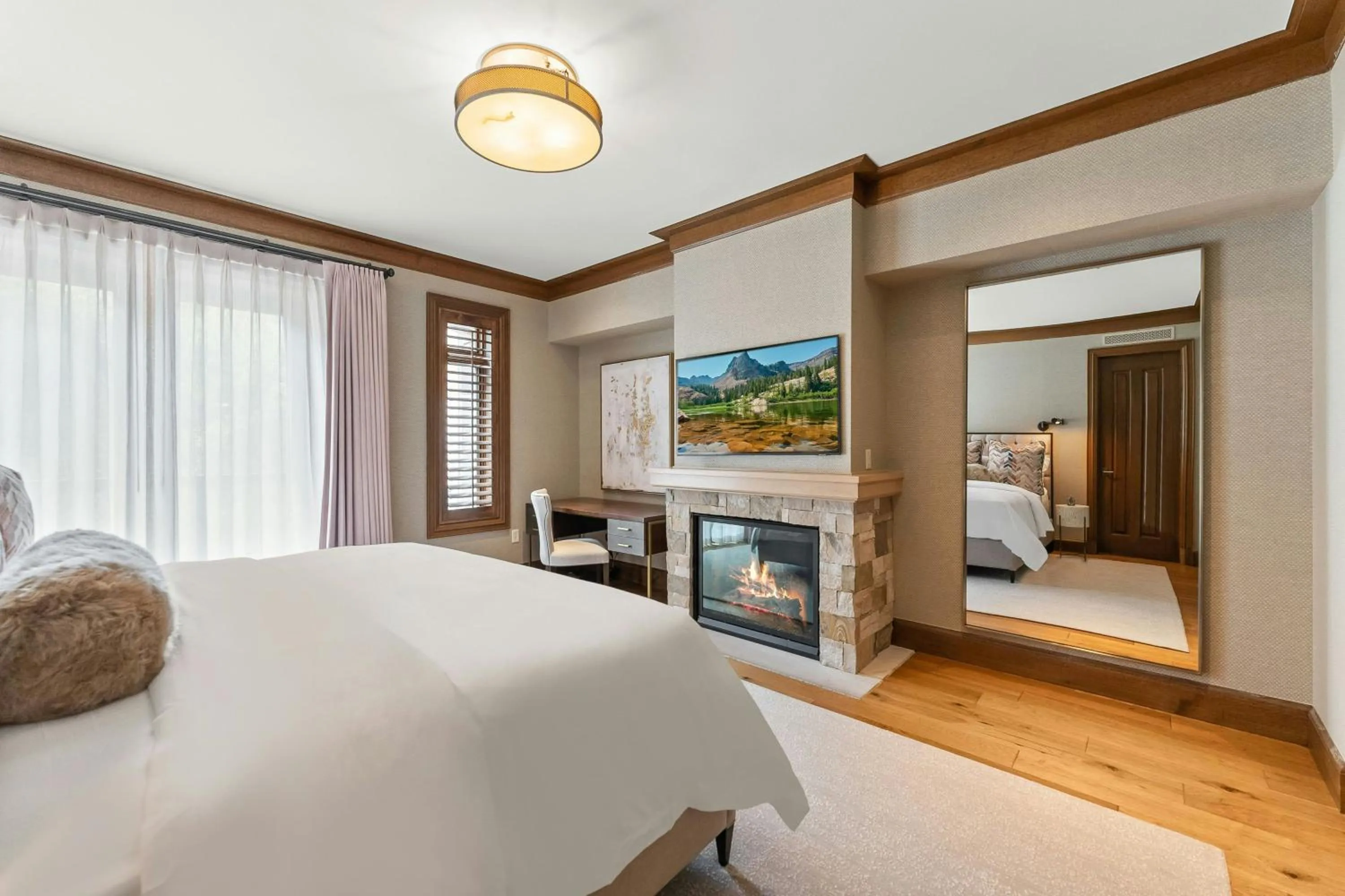 Bedroom, Bed in St. Regis Deer Valley