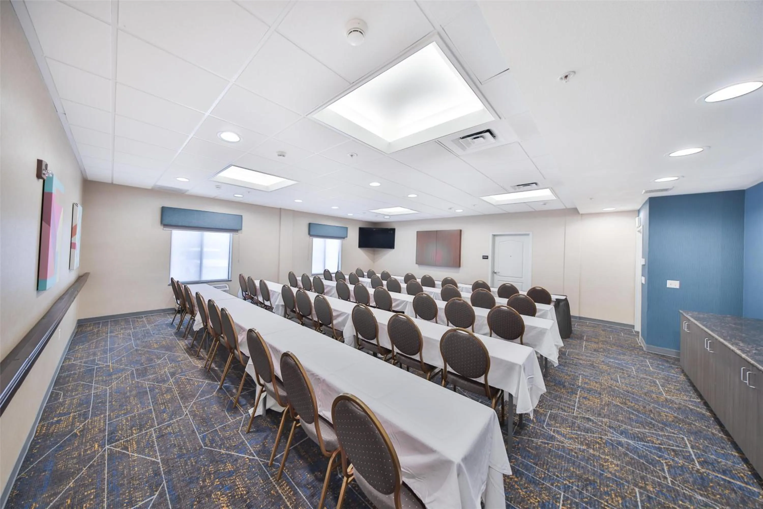 Meeting/conference room in Hampton Inn & Suites by Hilton Seattle/Kent