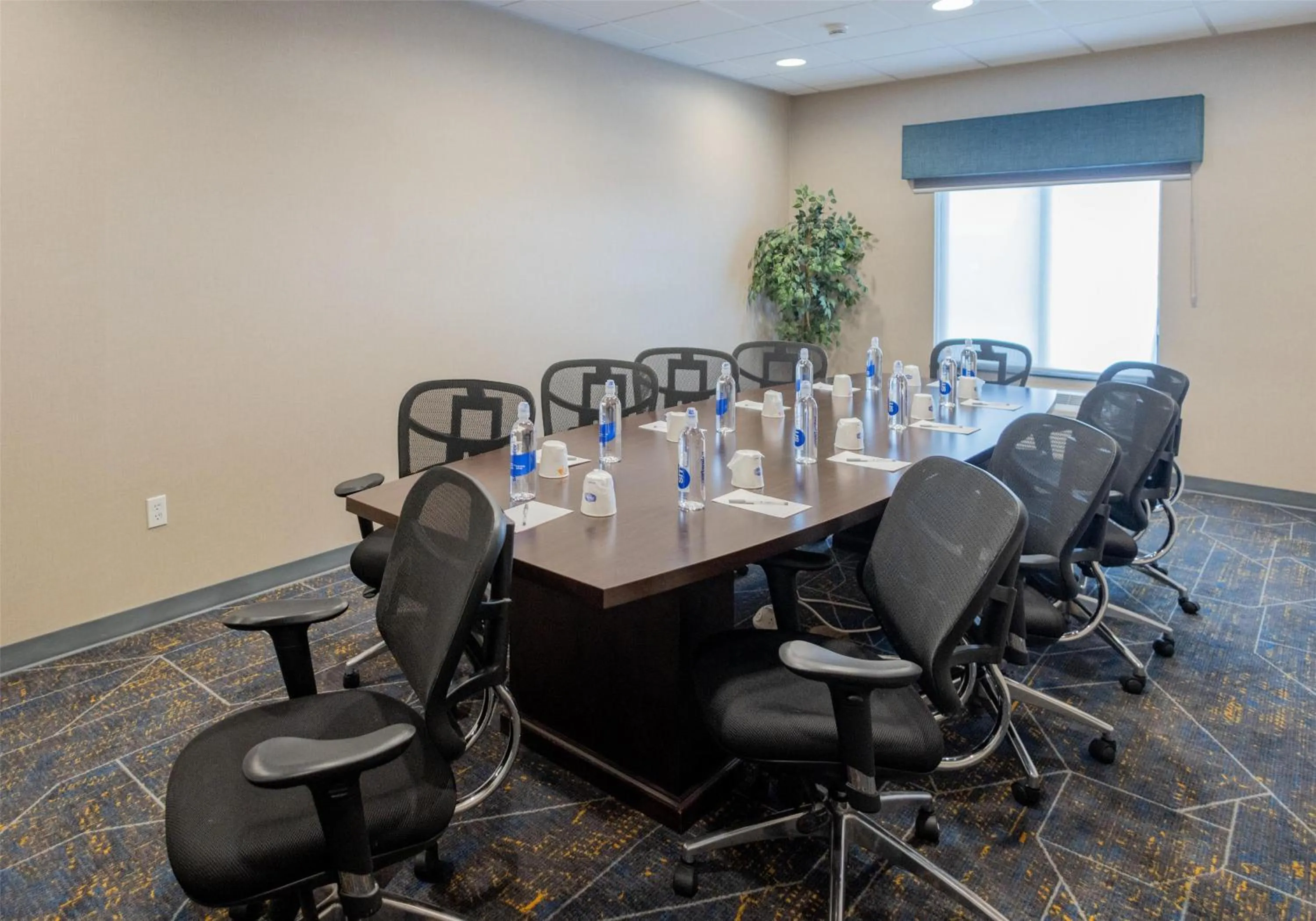 Meeting/conference room in Hampton Inn & Suites by Hilton Seattle/Kent