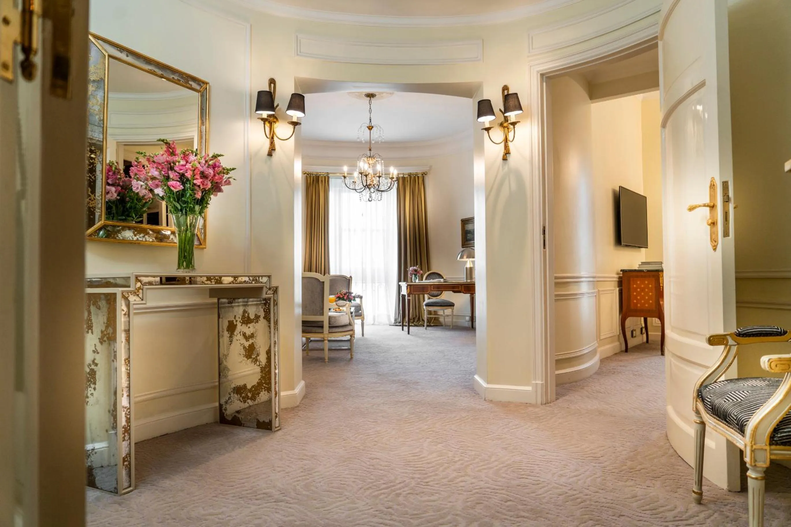 Photo of the whole room in Alvear Palace Hotel - Leading Hotels of the World