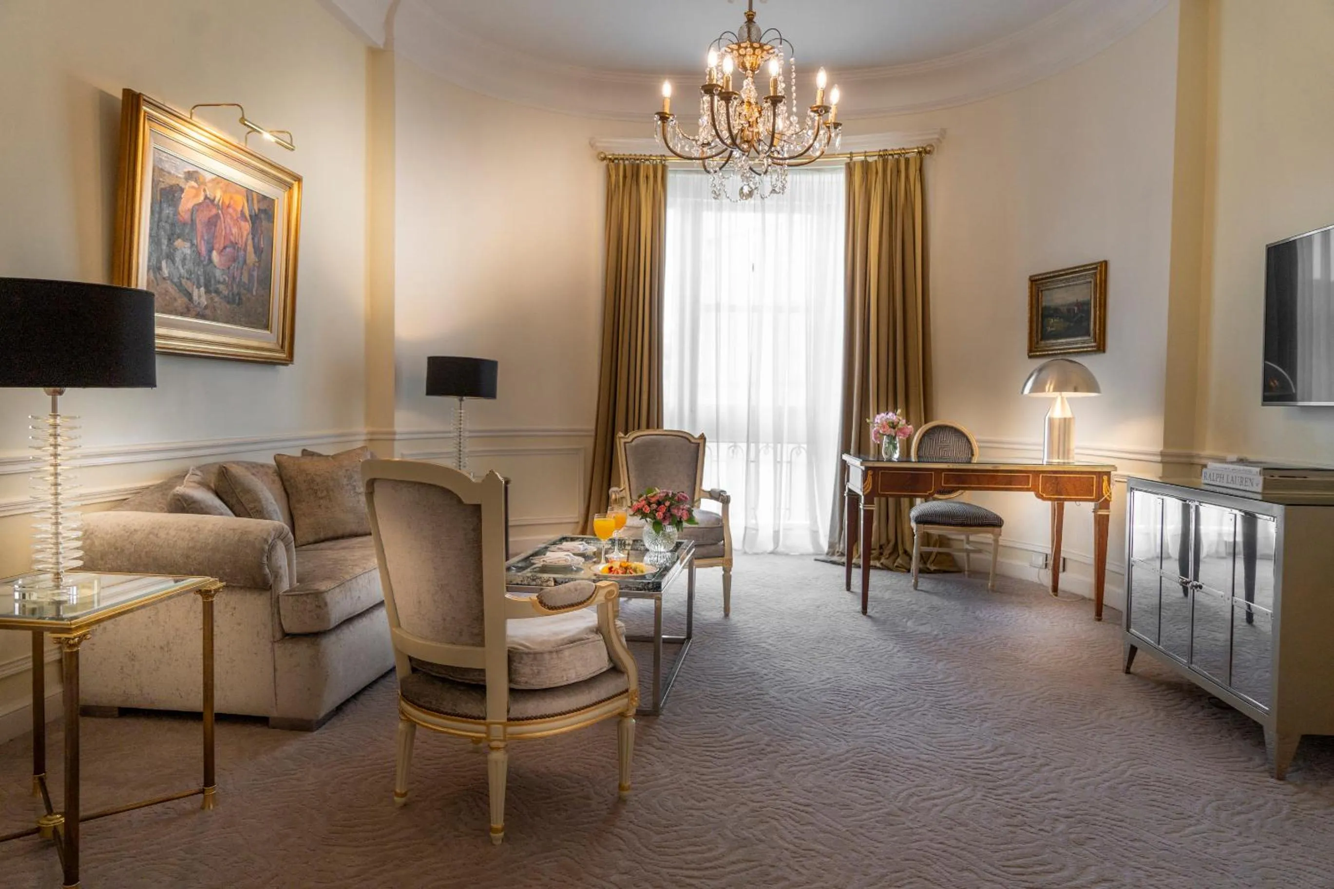 Seating area in Alvear Palace Hotel - Leading Hotels of the World