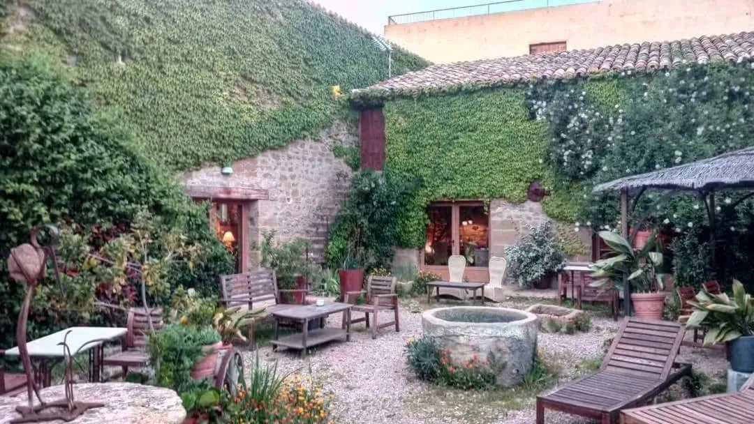 Property building in El Corral De Concilio