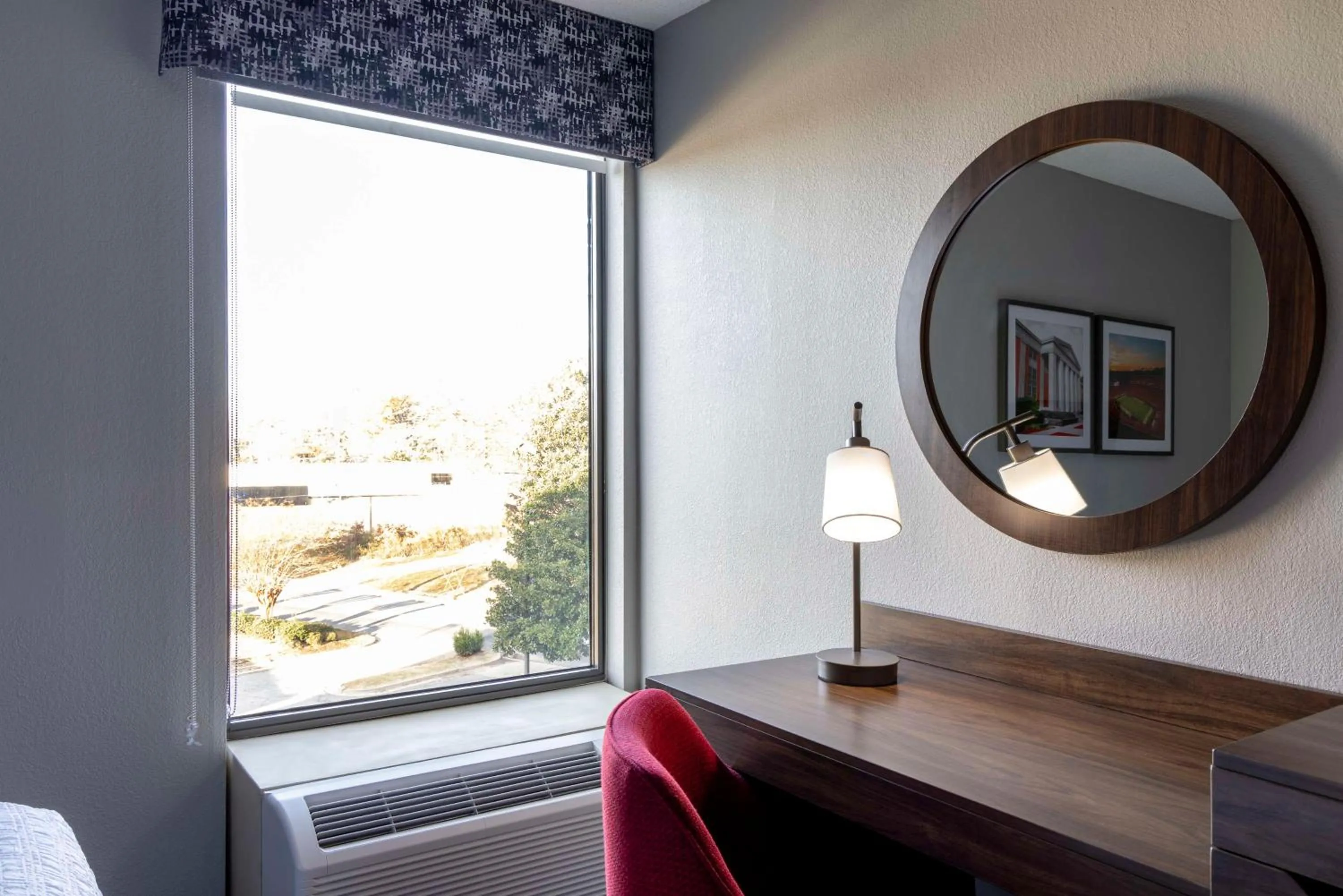 Bedroom in Hampton Inn Athens