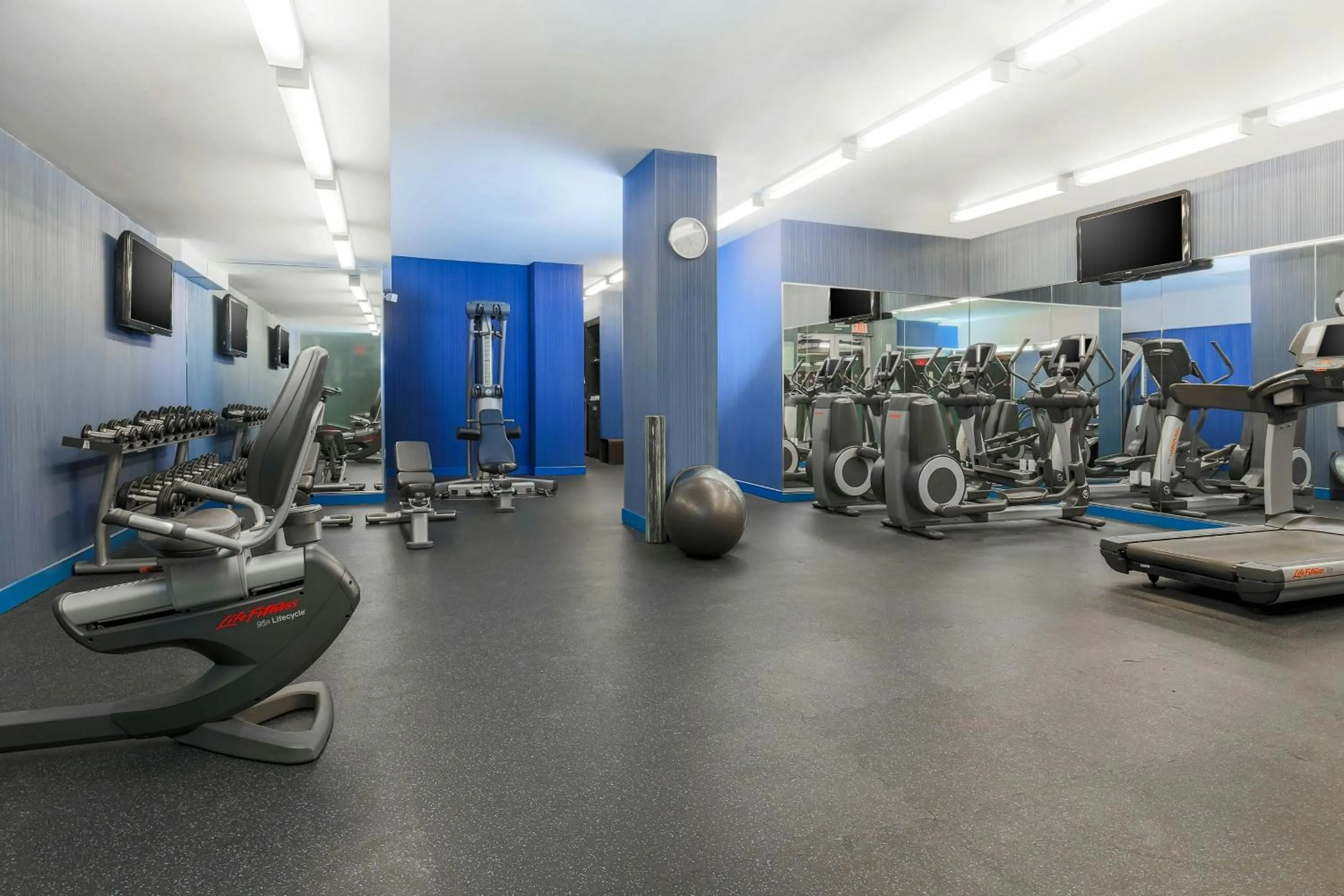 Fitness centre/facilities in Aloft Harlem