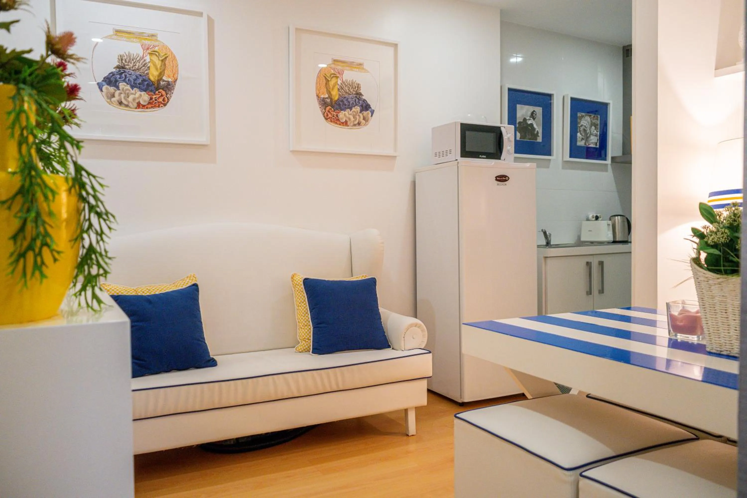 Communal kitchen in By the Sea - Nazaré