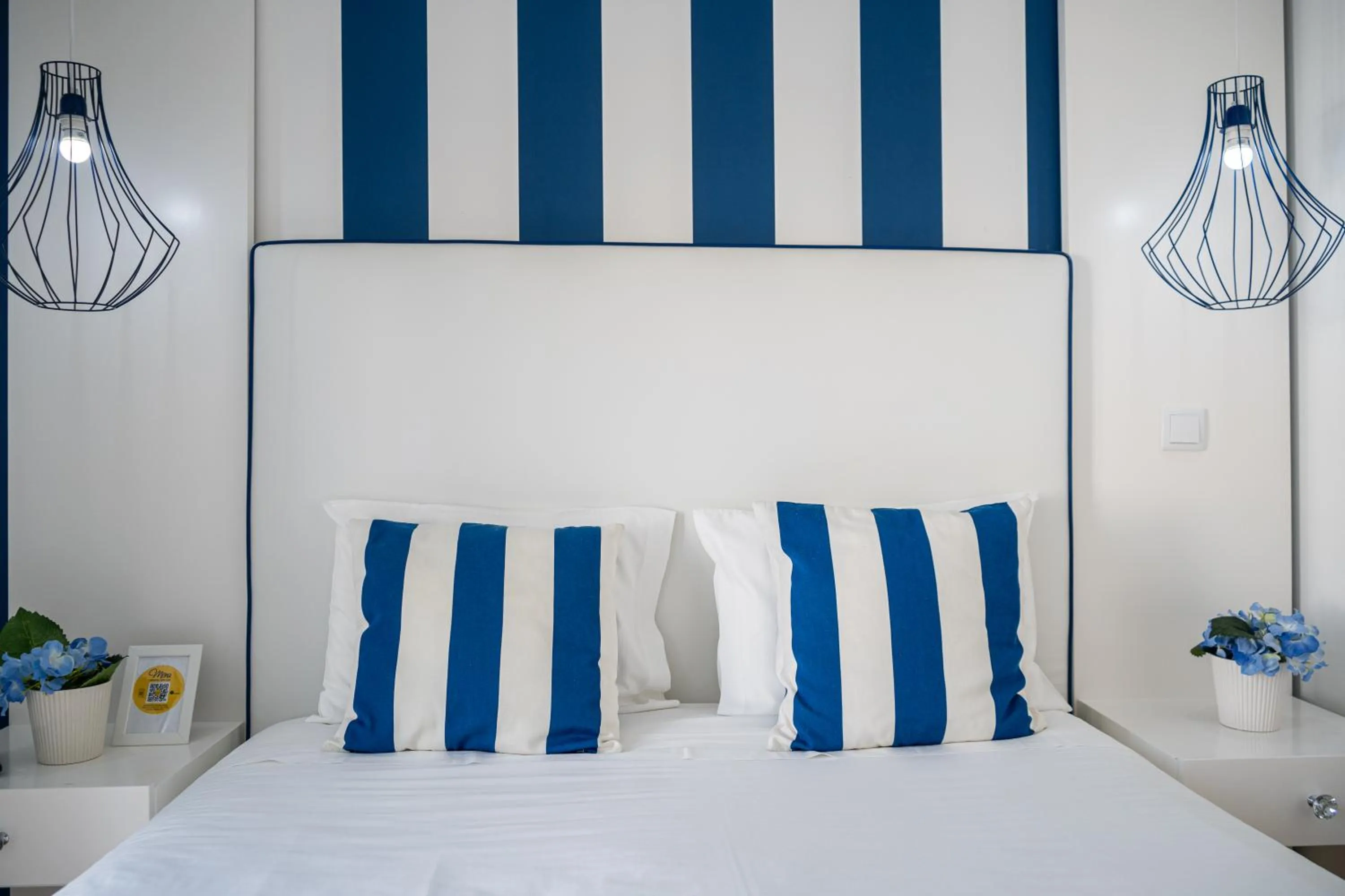 Bed in By the Sea - Nazaré