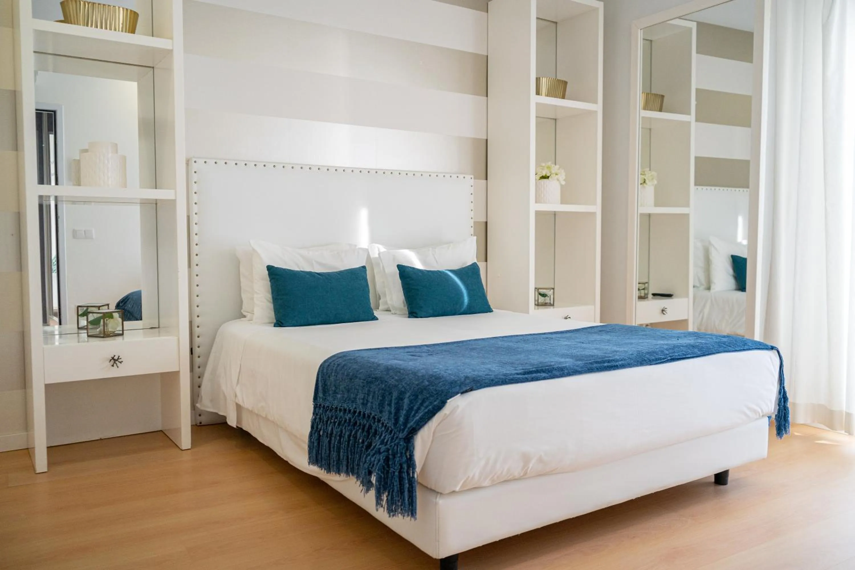 Bed in By the Sea - Nazaré