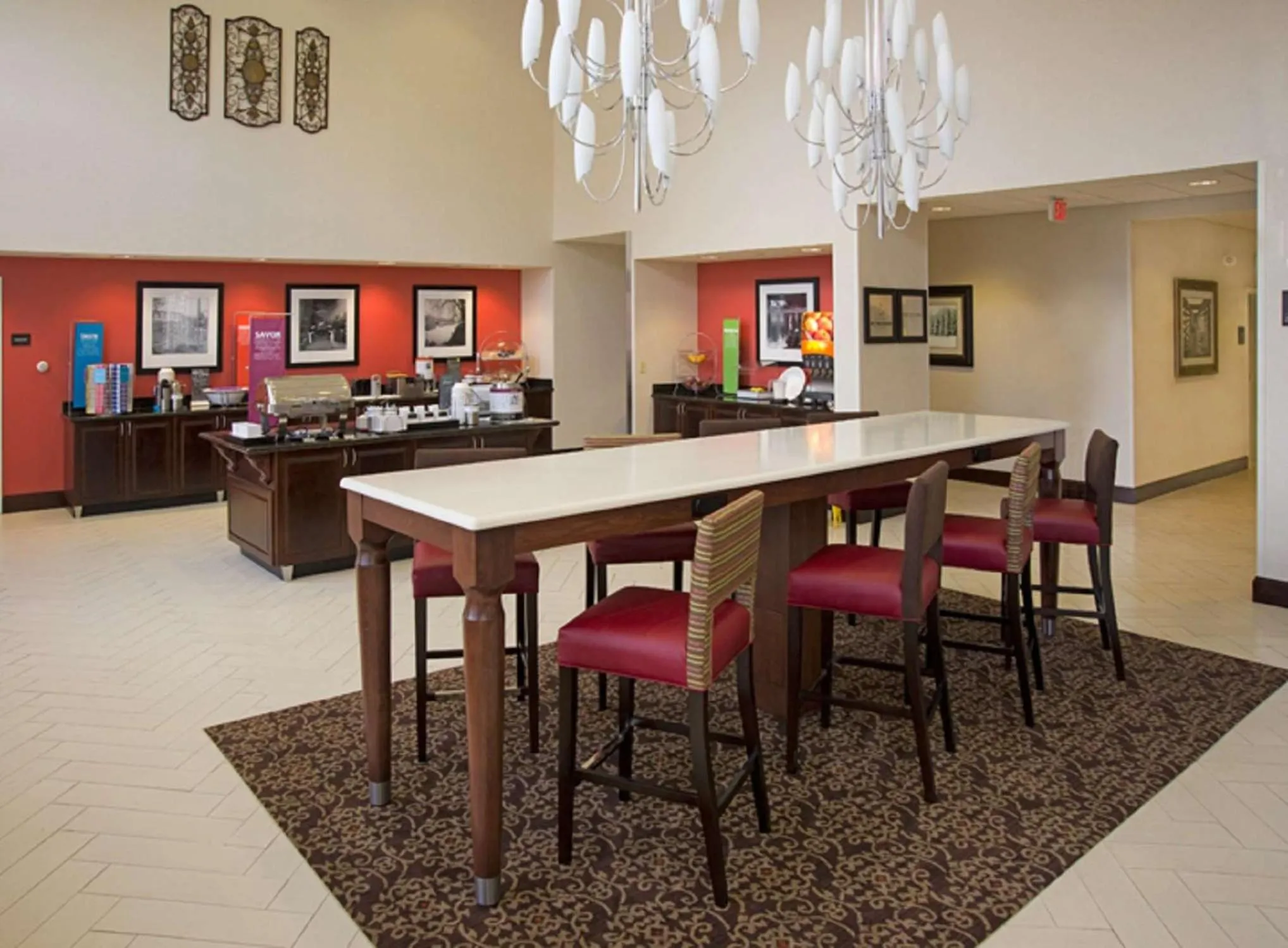 Restaurant/places to eat in Hampton Inn Schenectady Downtown