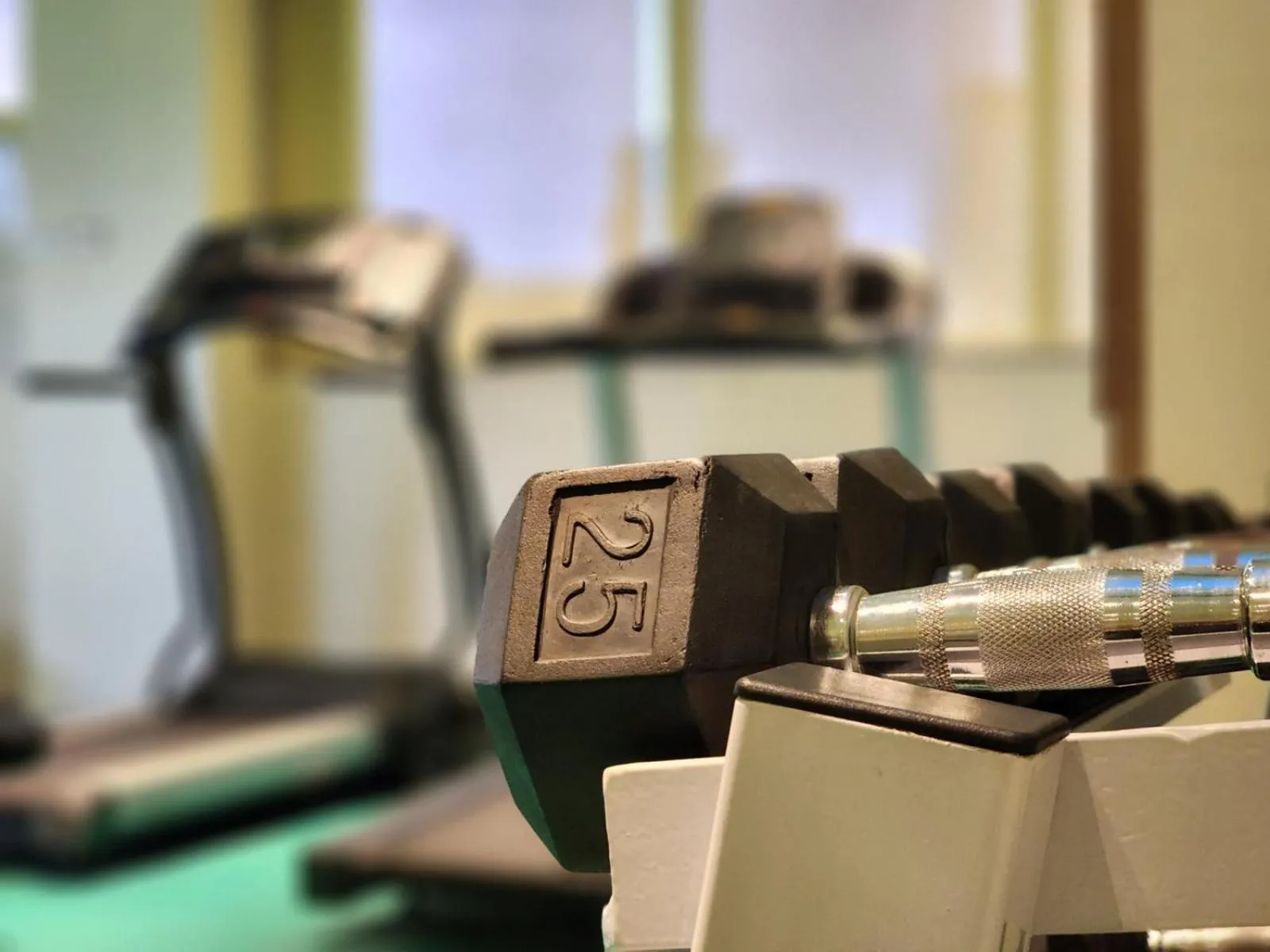 Fitness centre/facilities in Hotel Benilde Maison De La Salle