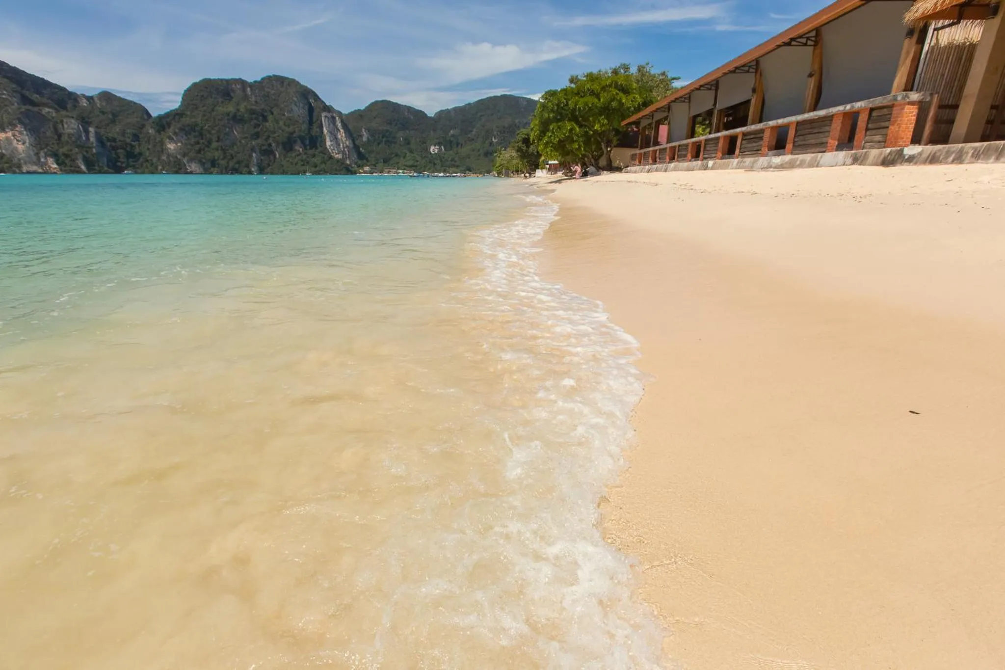Beach in Phi Phi Andaman Beach Resort