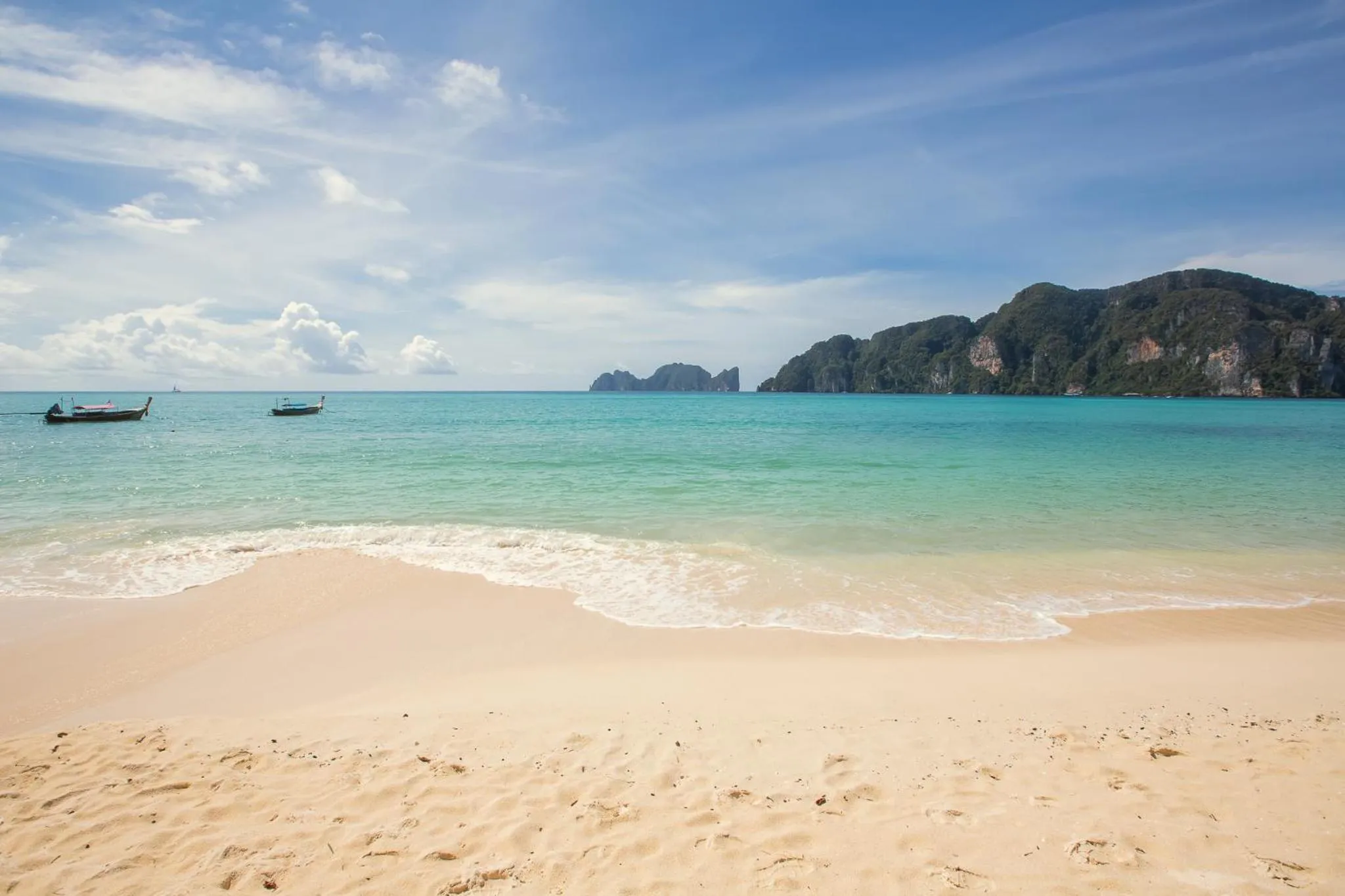 Beach in Phi Phi Andaman Beach Resort