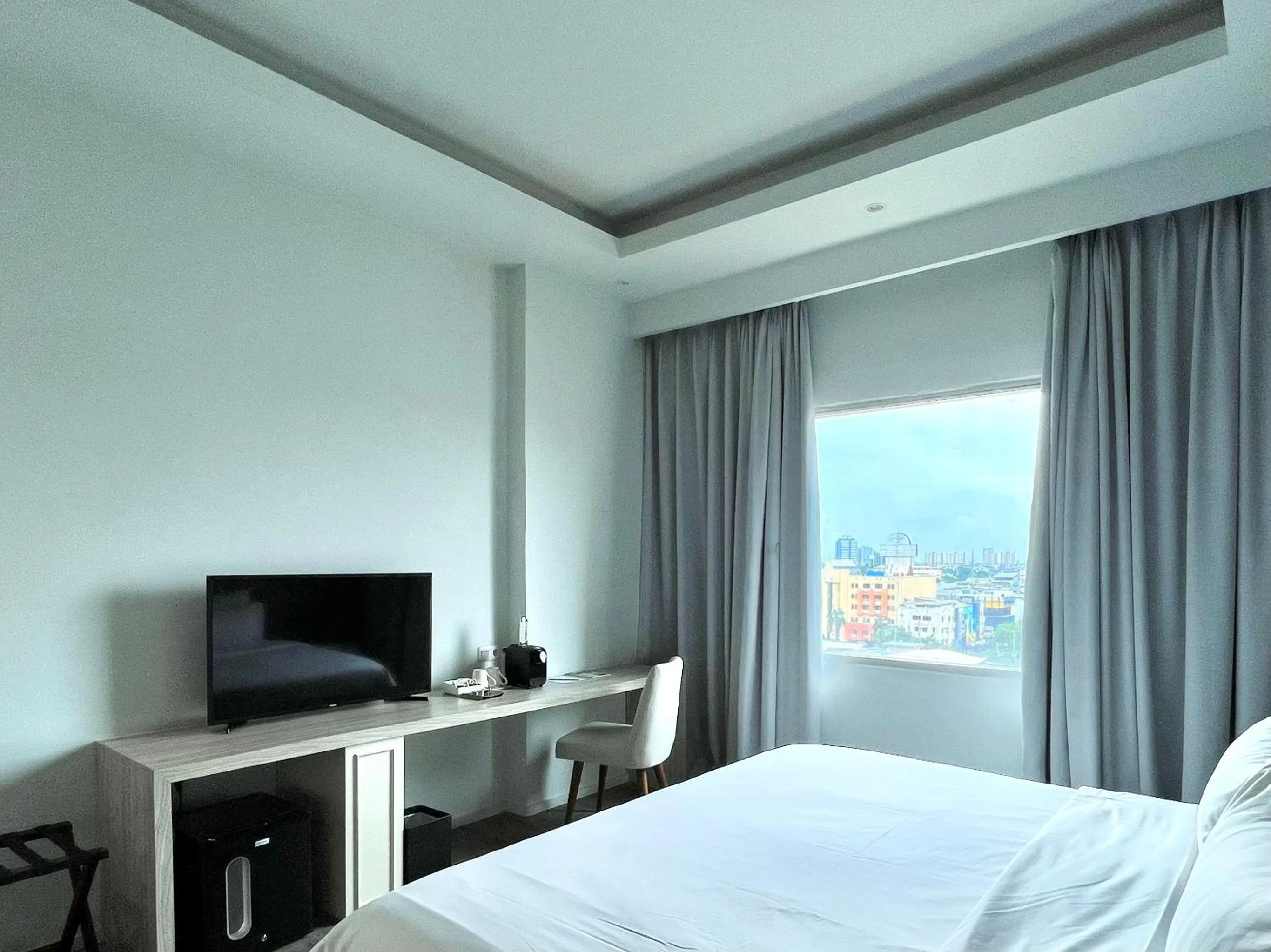 Bed in Sparks Life Jakarta, ARTOTEL Curated