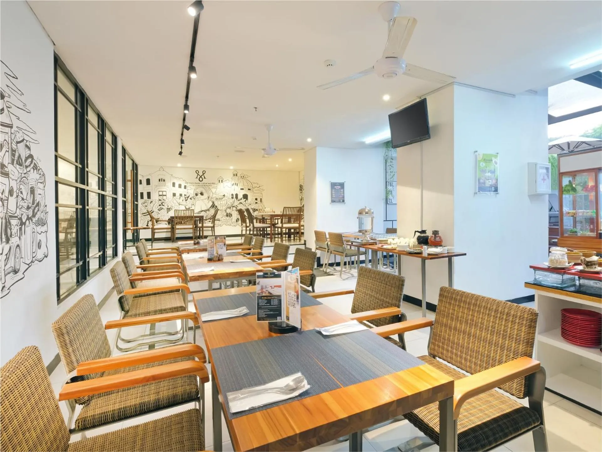 Restaurant/places to eat in Metro Park View Hotel Kota Lama Semarang