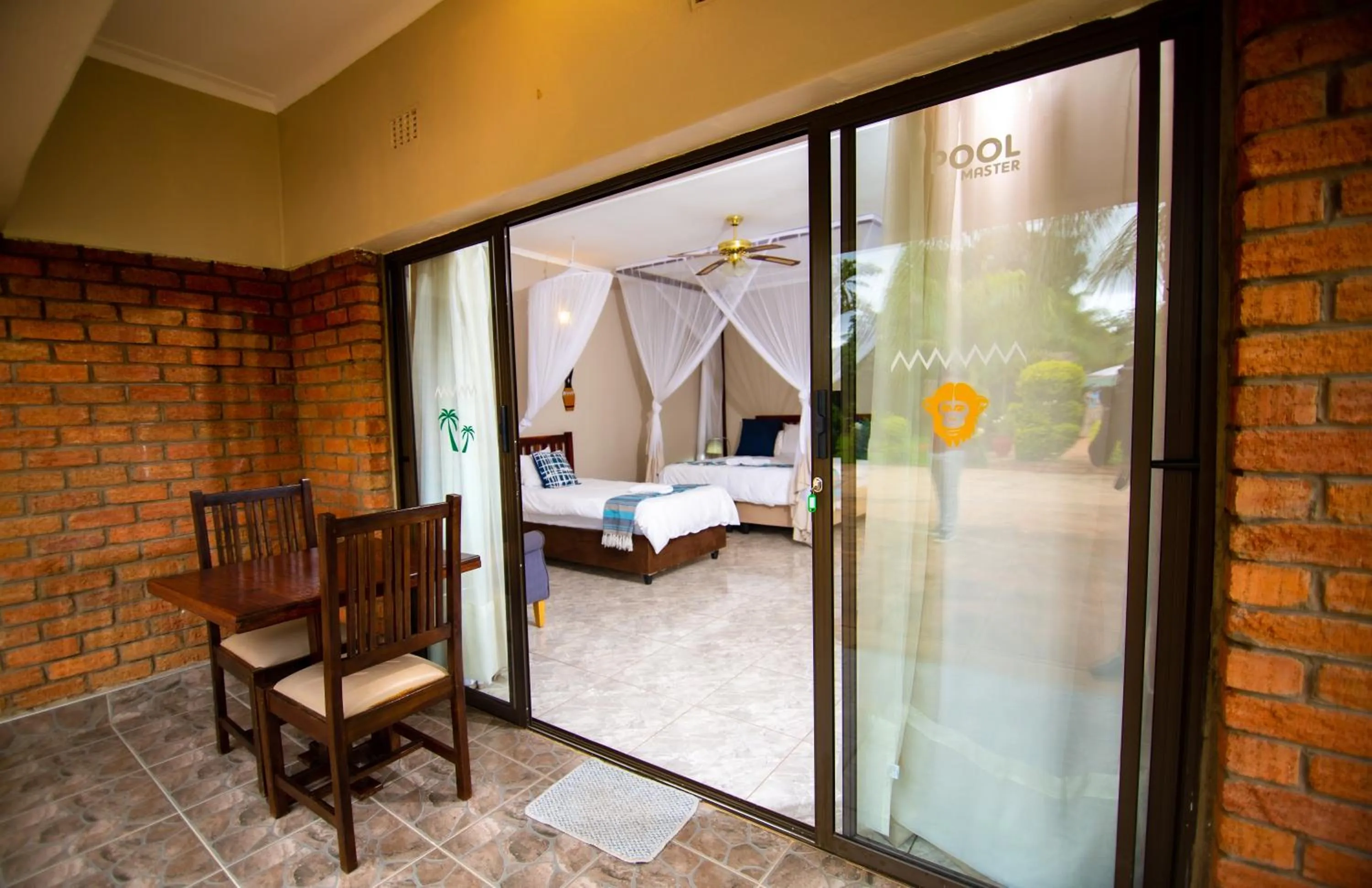 Bed in Dzimbahwe Guest Lodge