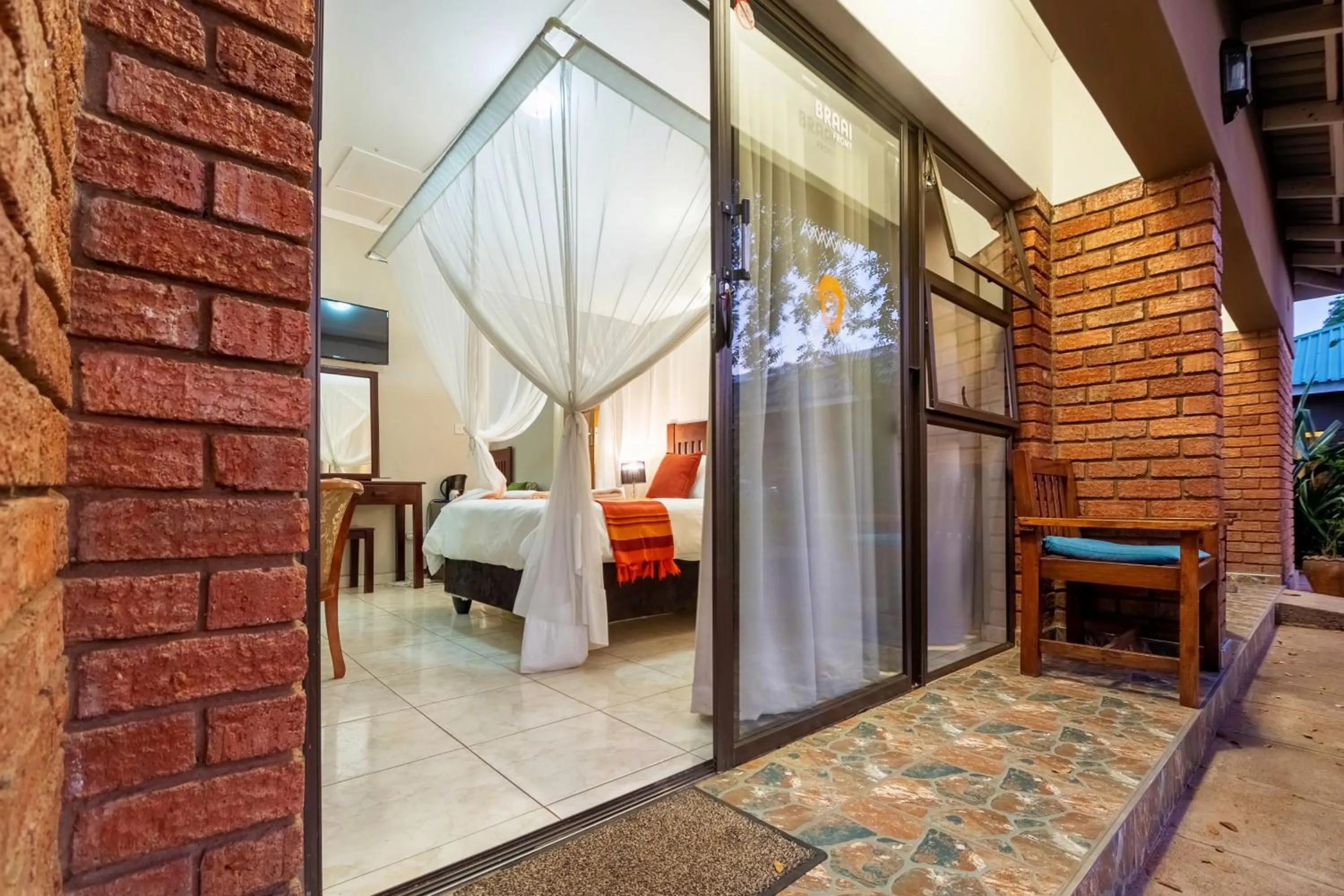 Patio in Dzimbahwe Guest Lodge