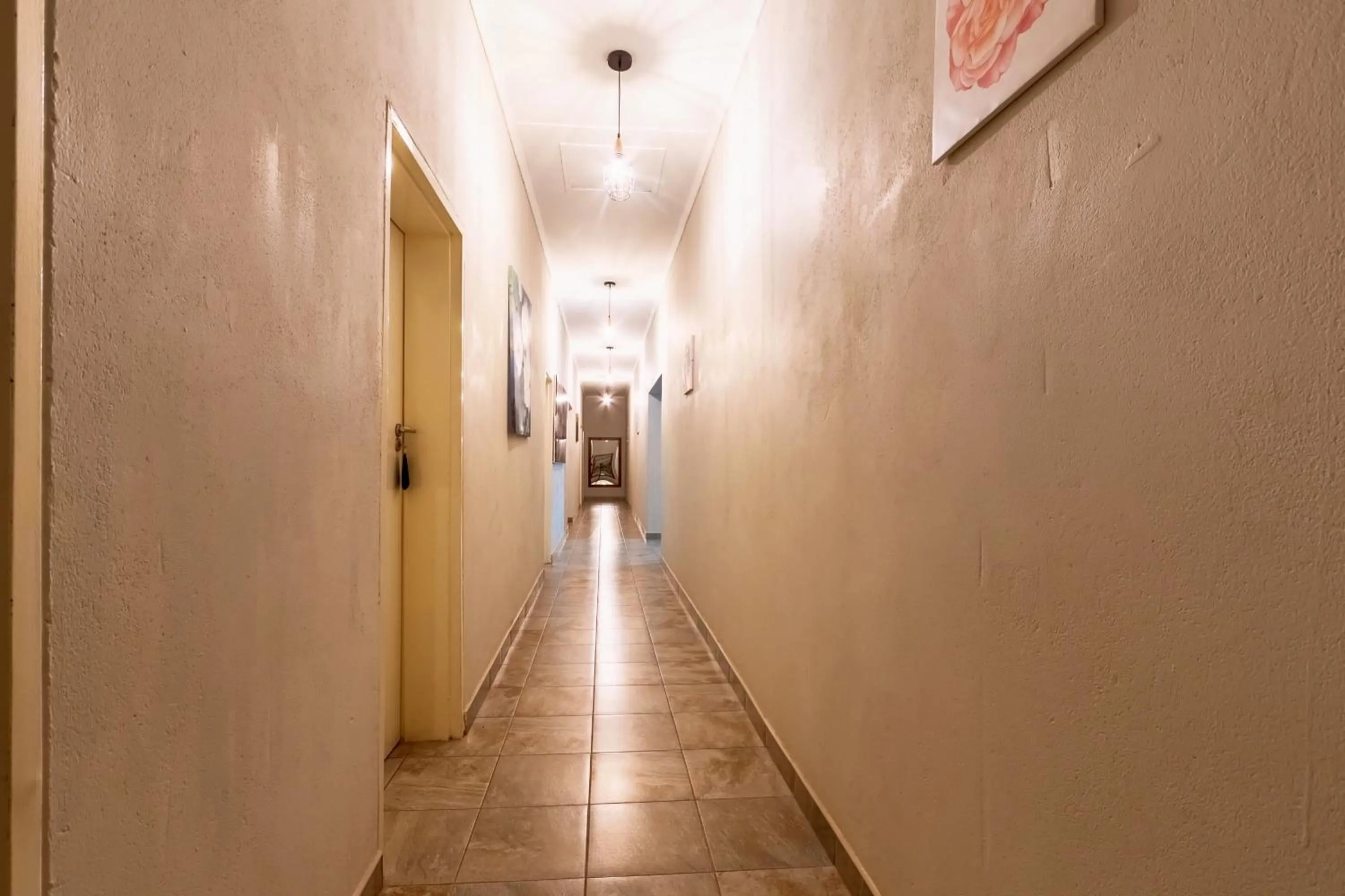 Dzimbahwe Guest Lodge