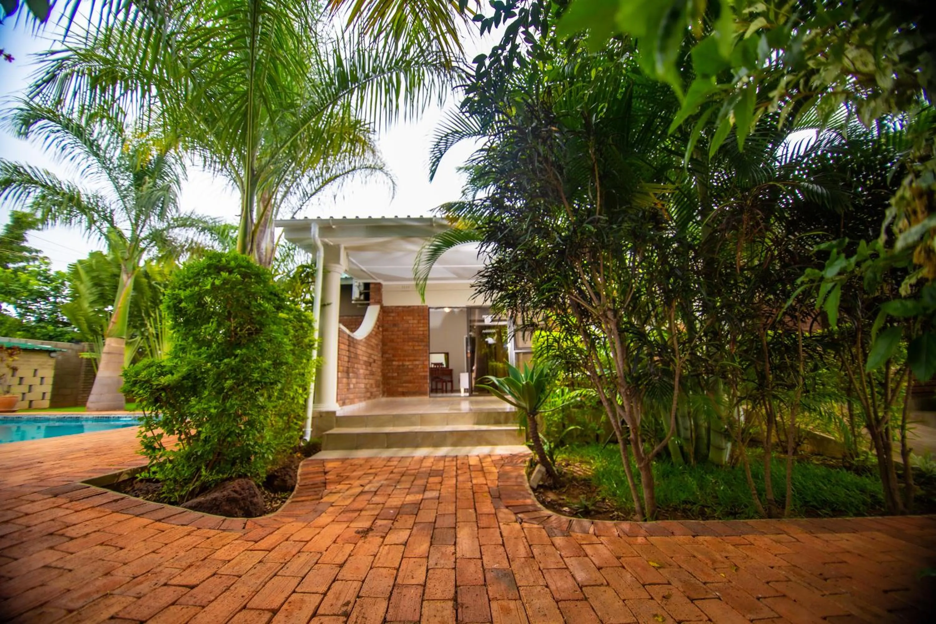 Patio in Dzimbahwe Guest Lodge