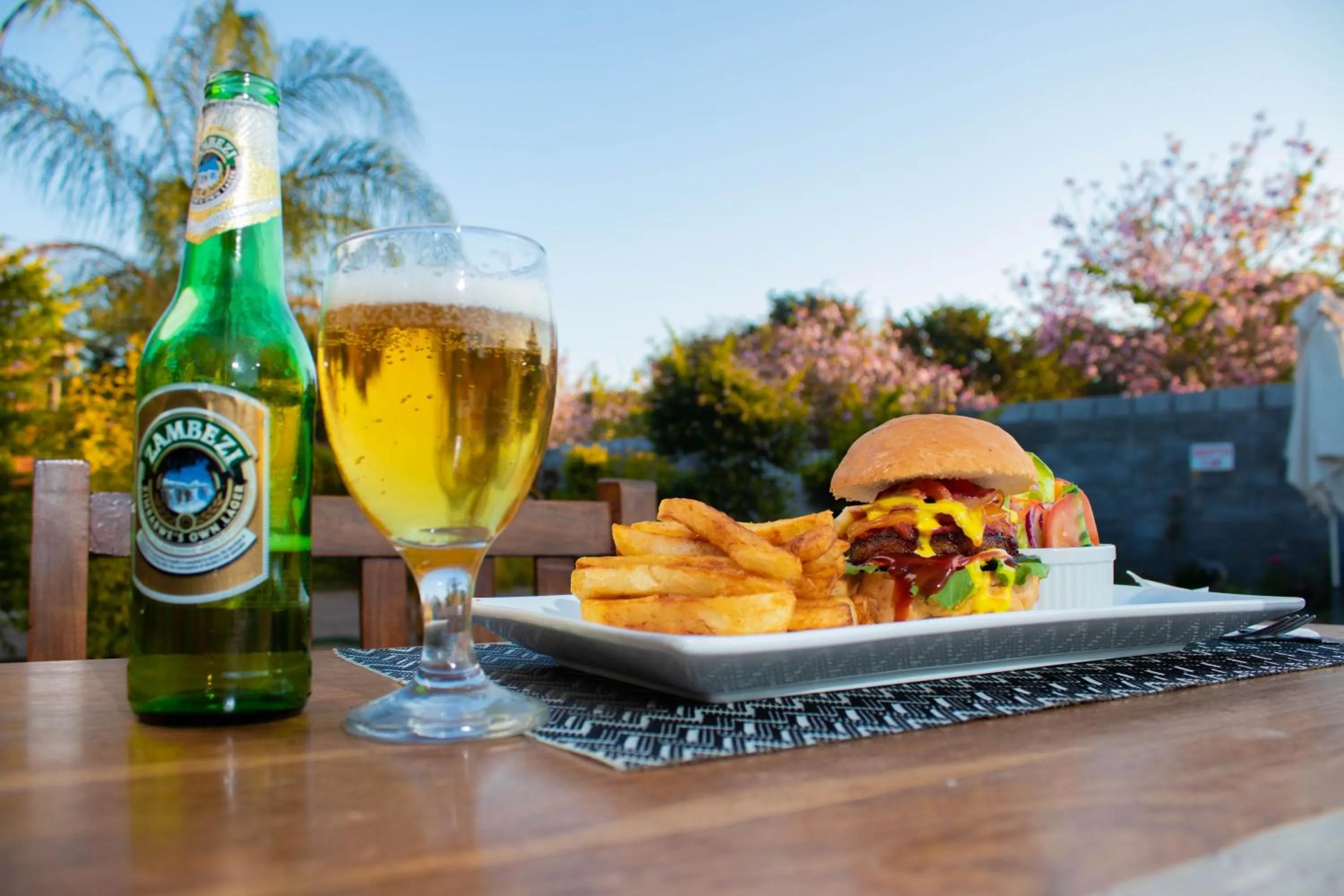 Food and drinks in Dzimbahwe Guest Lodge