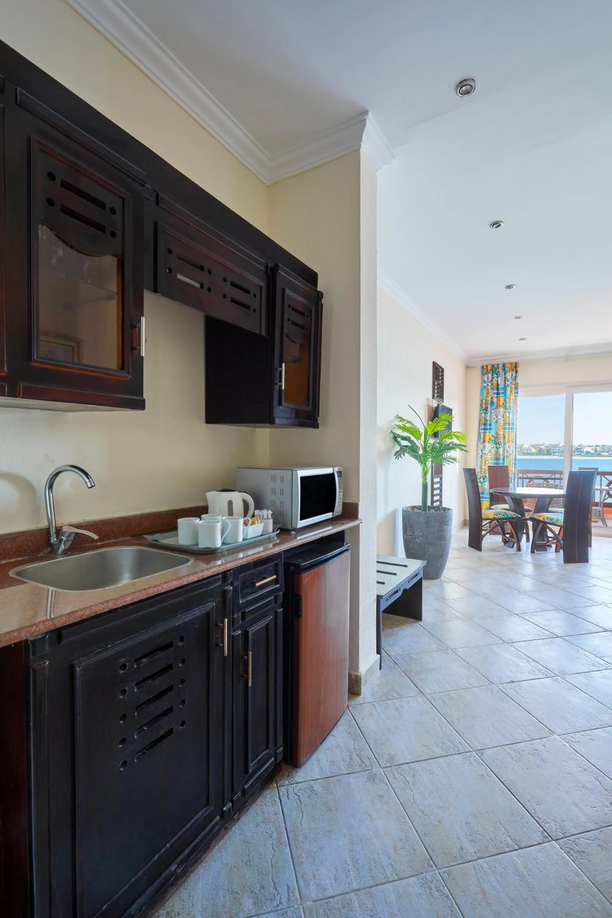 Golden Ocean Marina Hotel