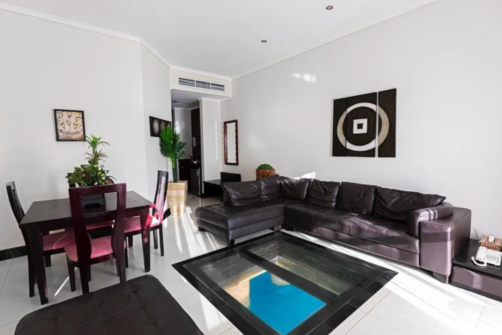 Living room in Golden Ocean Marina Hotel
