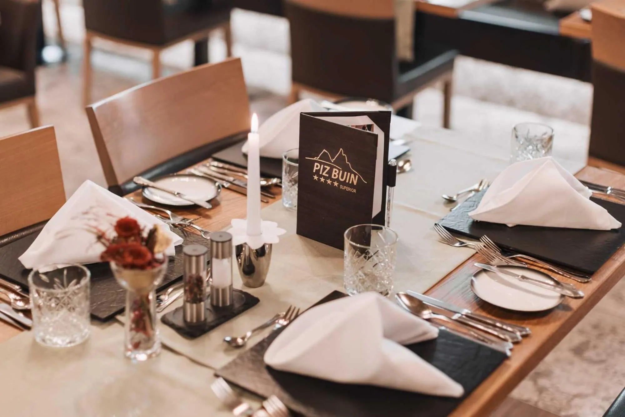 Restaurant/places to eat in Hotel Piz Buin