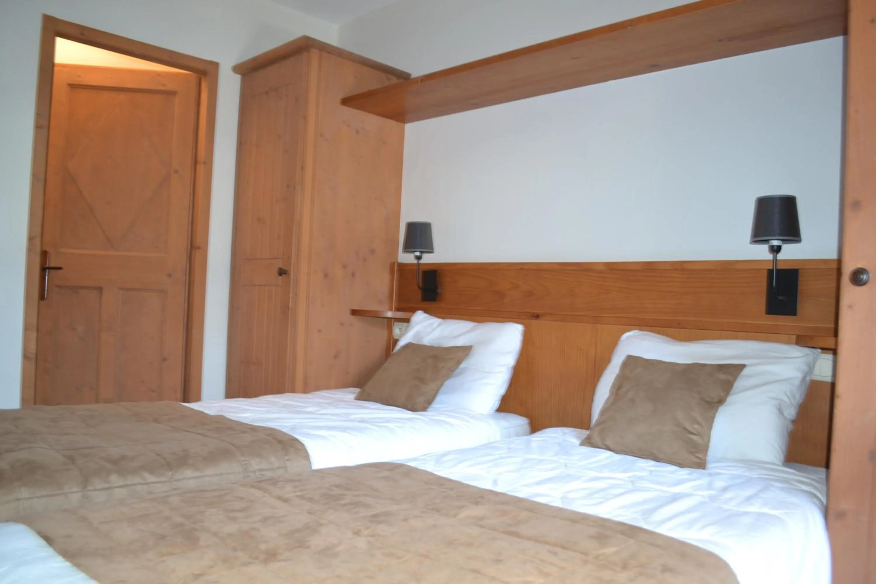 Photo of the whole room, Bed in Les Arcs 1950 - appartement 6 pers.