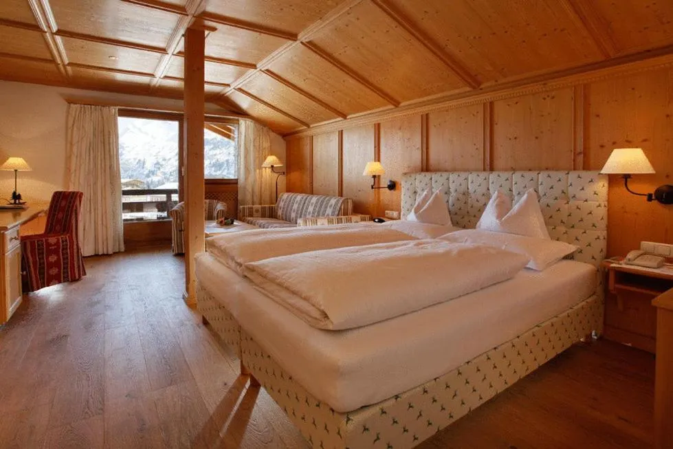 Restaurant/places to eat, Bed in Hotel Petersboden