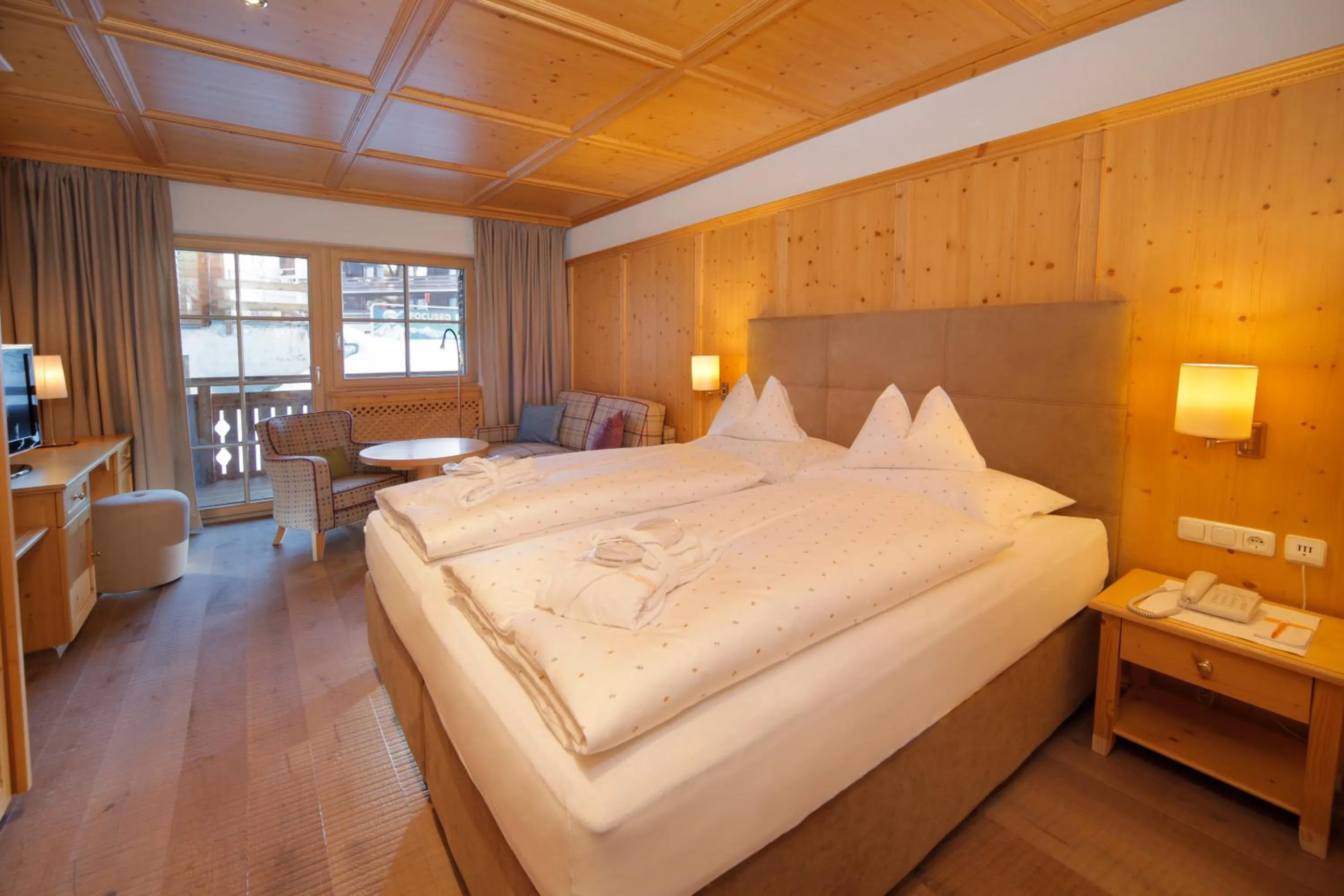 Restaurant/places to eat, Bed in Hotel Petersboden