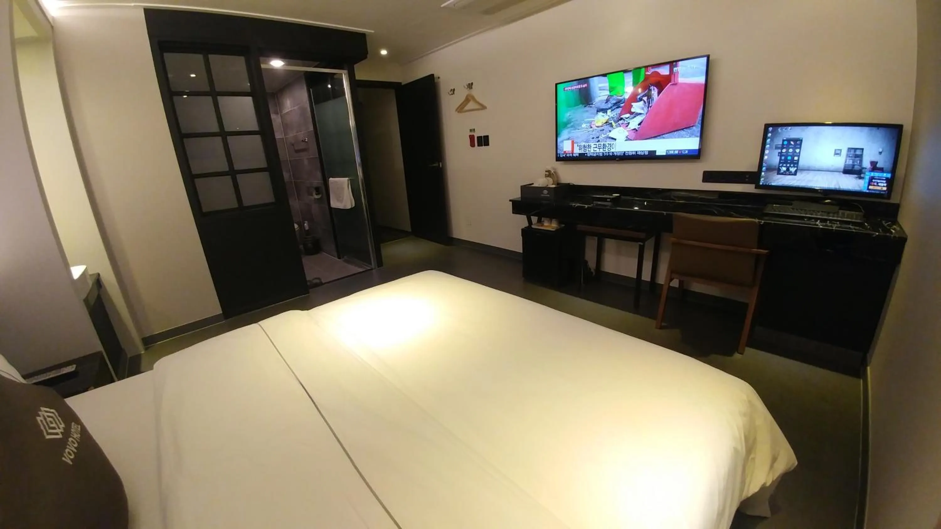 Breakfast, Bed in Vovo Hotel