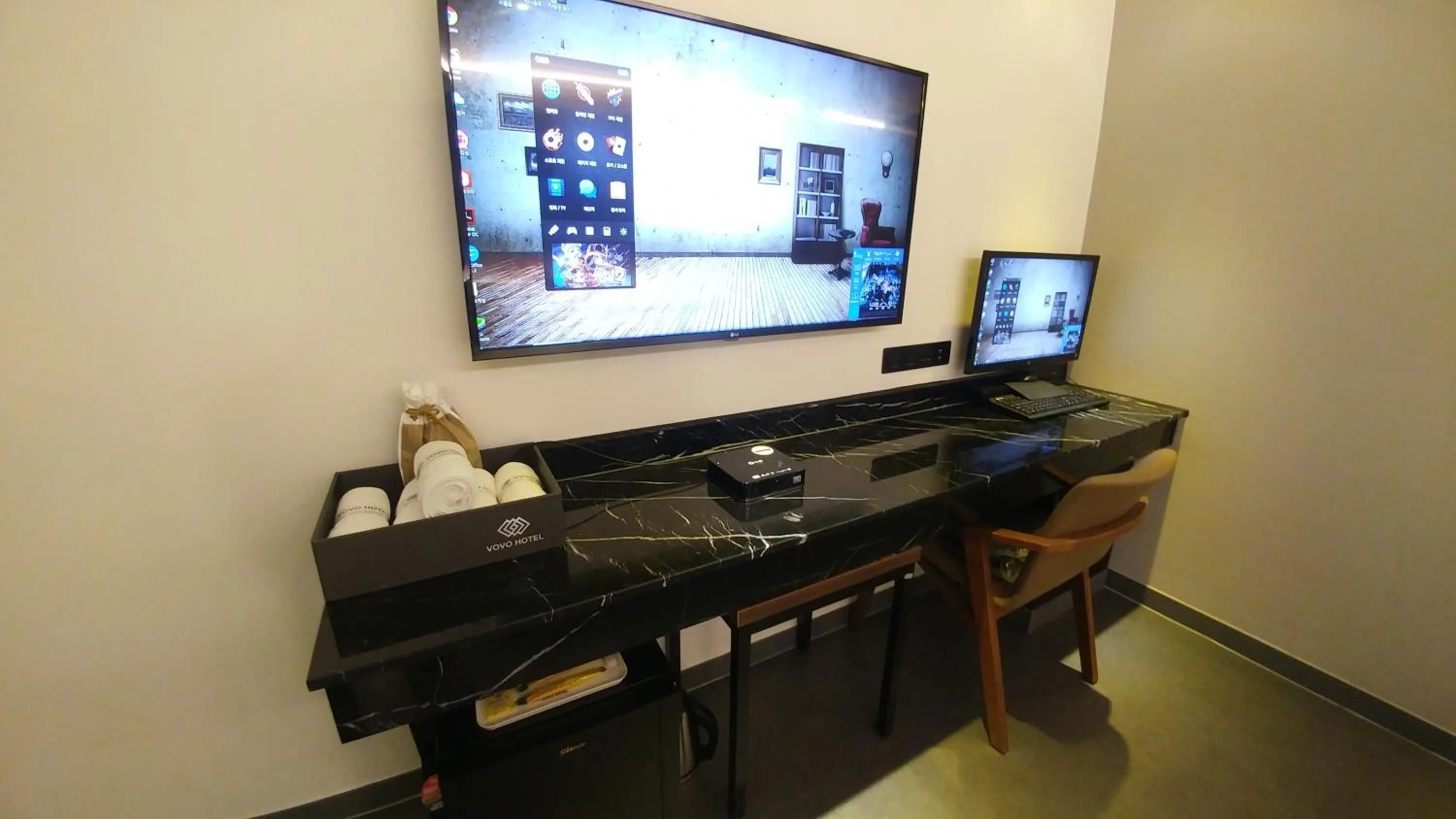 Decorative detail in Vovo Hotel