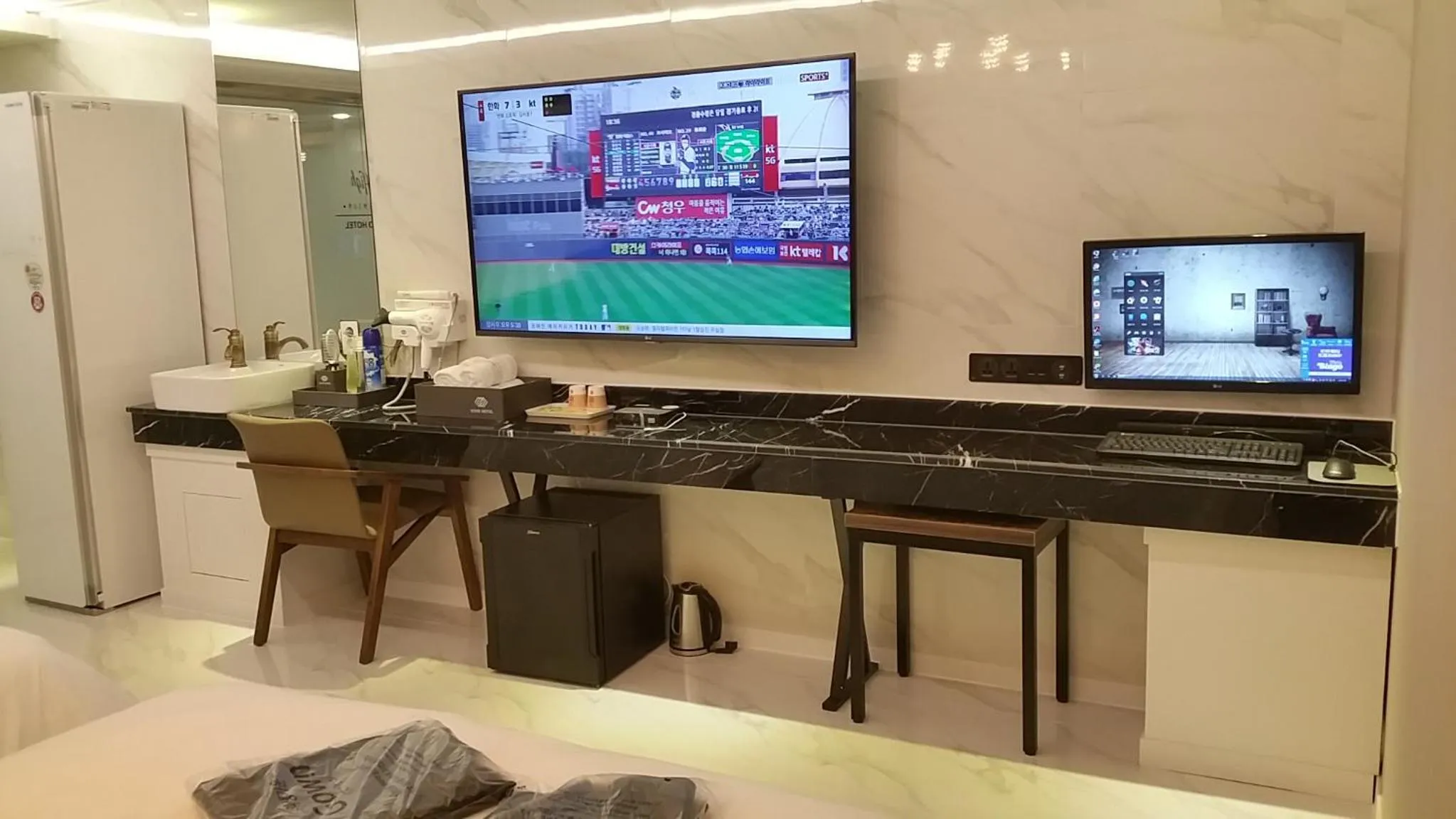 TV and multimedia in Vovo Hotel