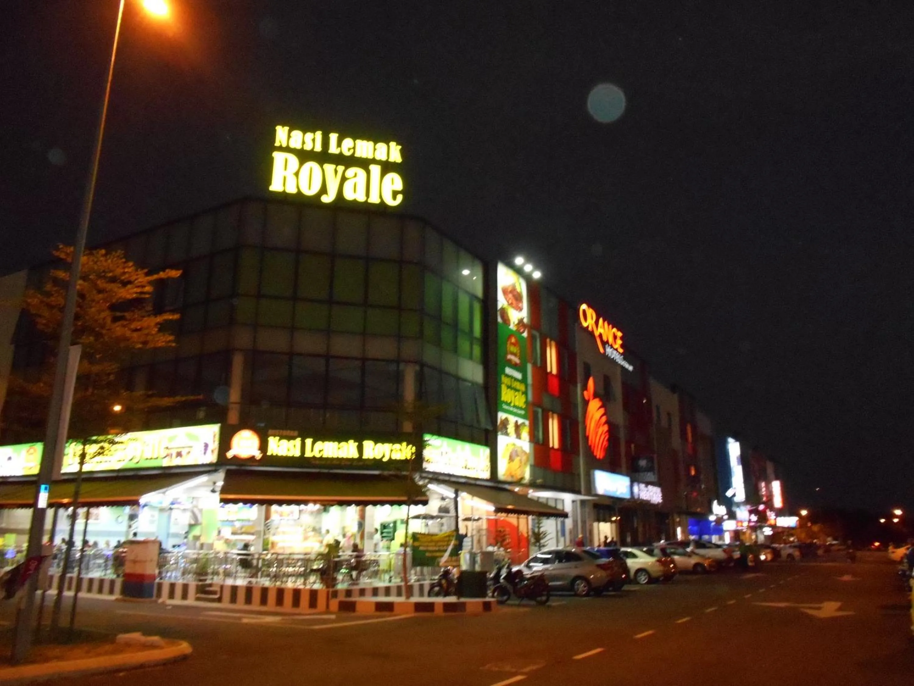 Restaurant/places to eat in S8 Boutique Hotel near KLIA 1 & KLIA 2