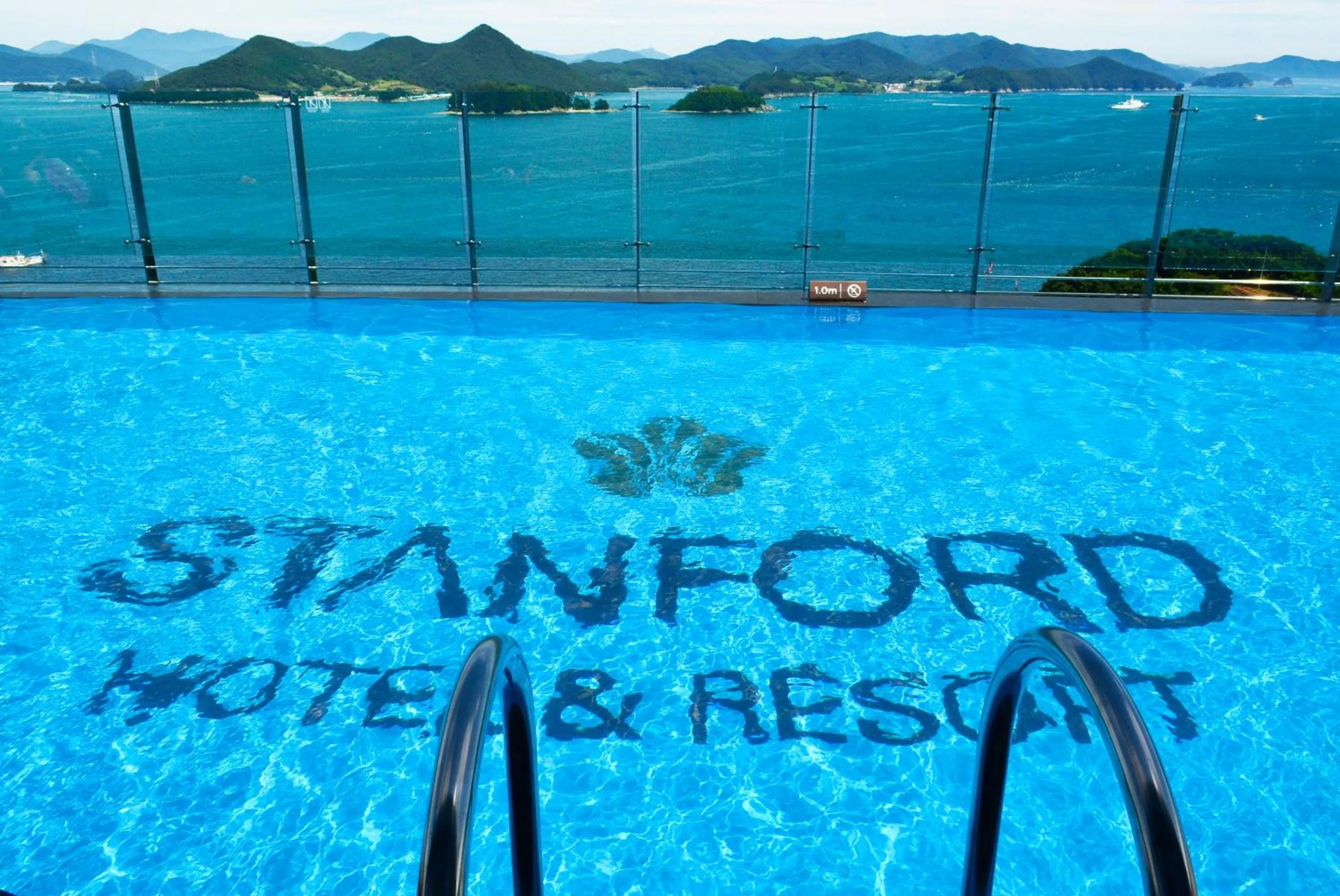 Swimming pool in Stanford Hotel&Resort Tongyeong