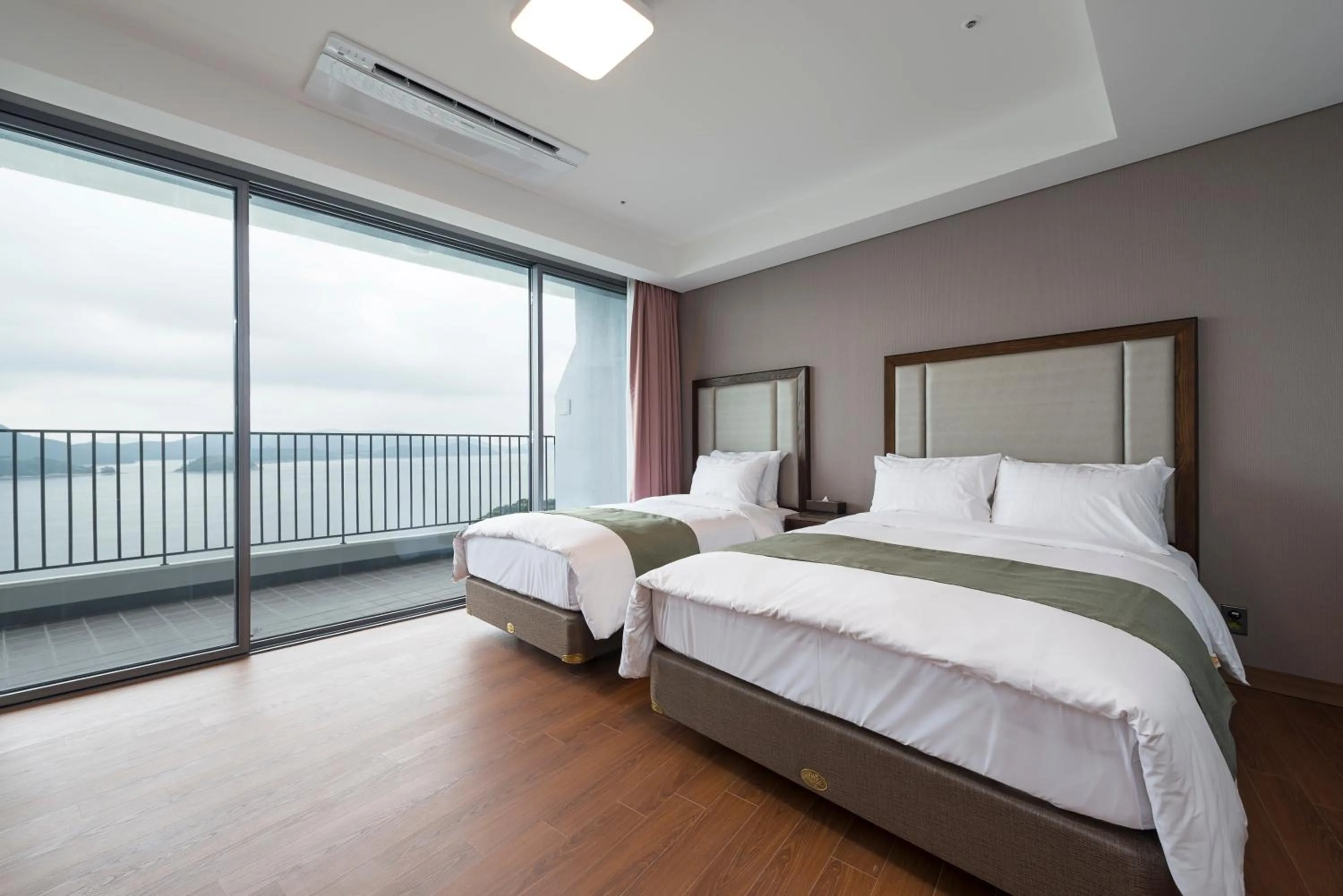 Bed in Stanford Hotel&Resort Tongyeong