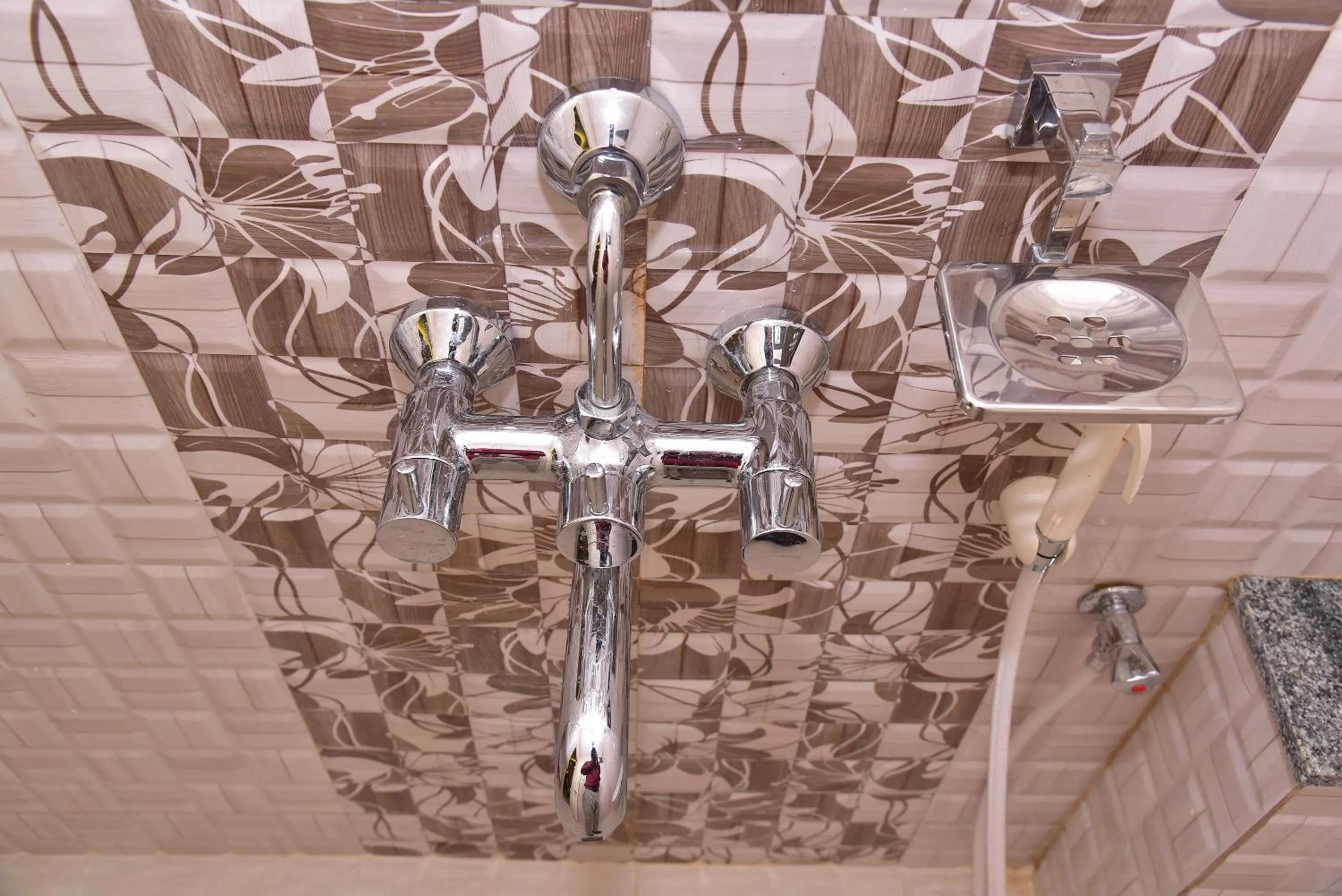 Bathroom in Hotel Citywalk Residency