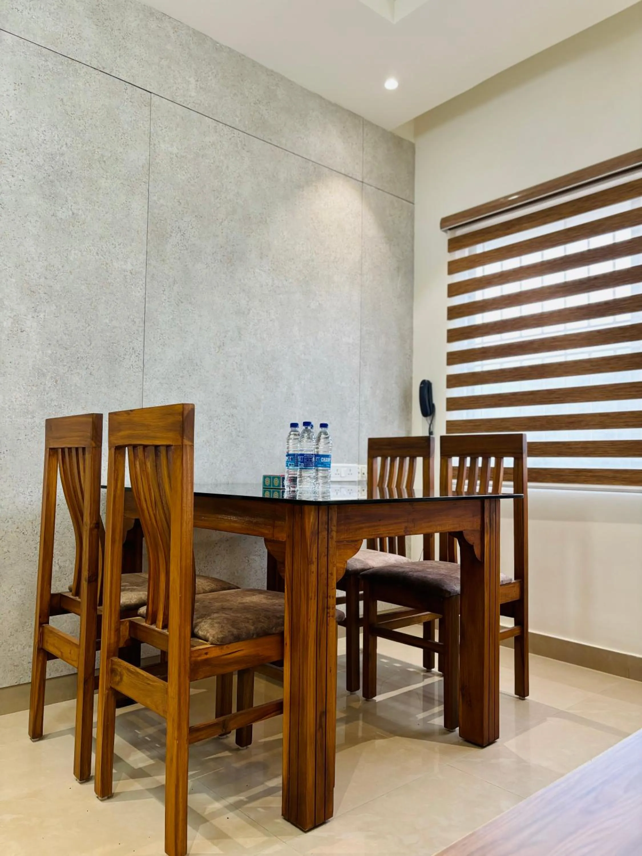 Dining area in Hotel Citywalk Residency