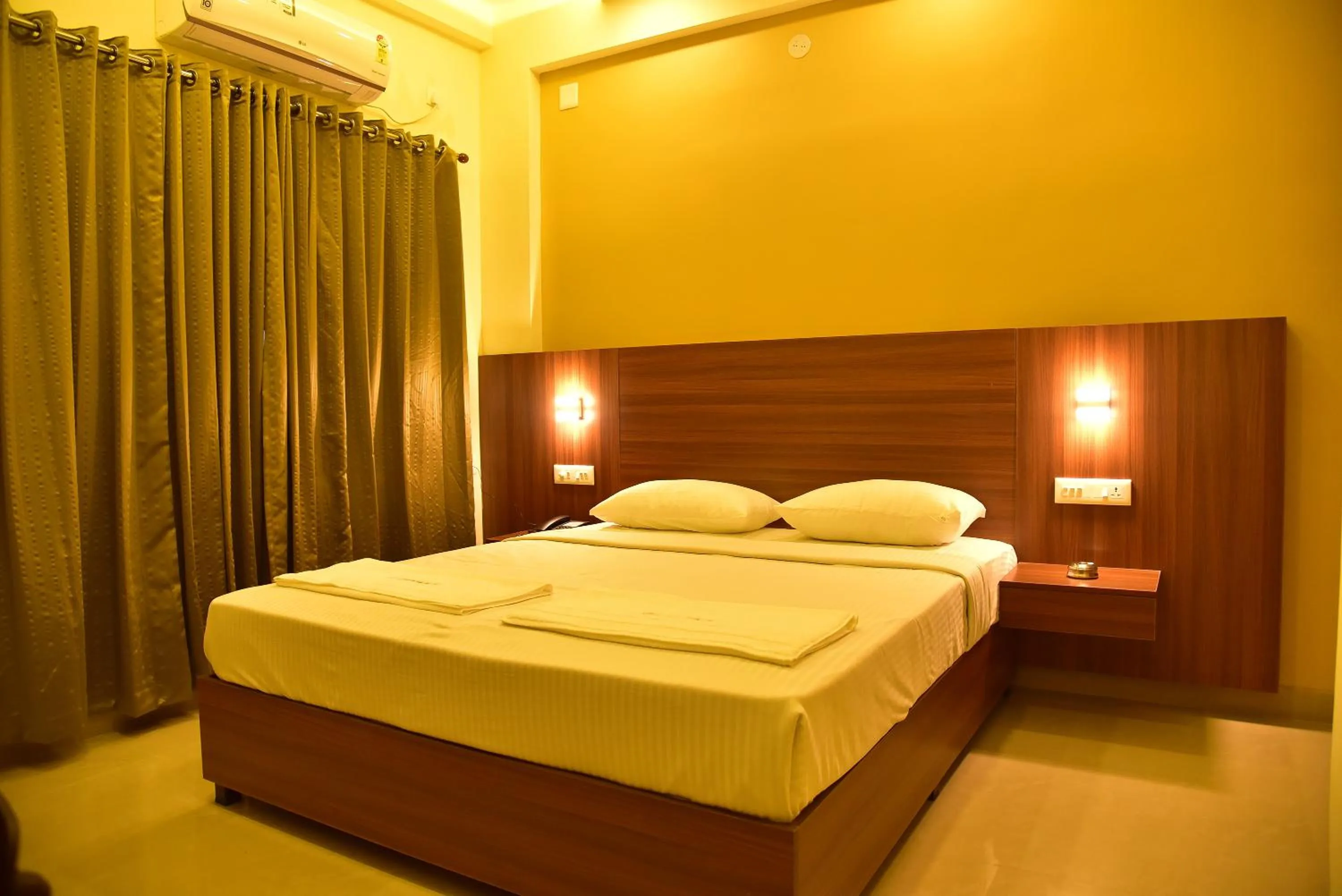 Bedroom, Bed in Hotel Citywalk Residency