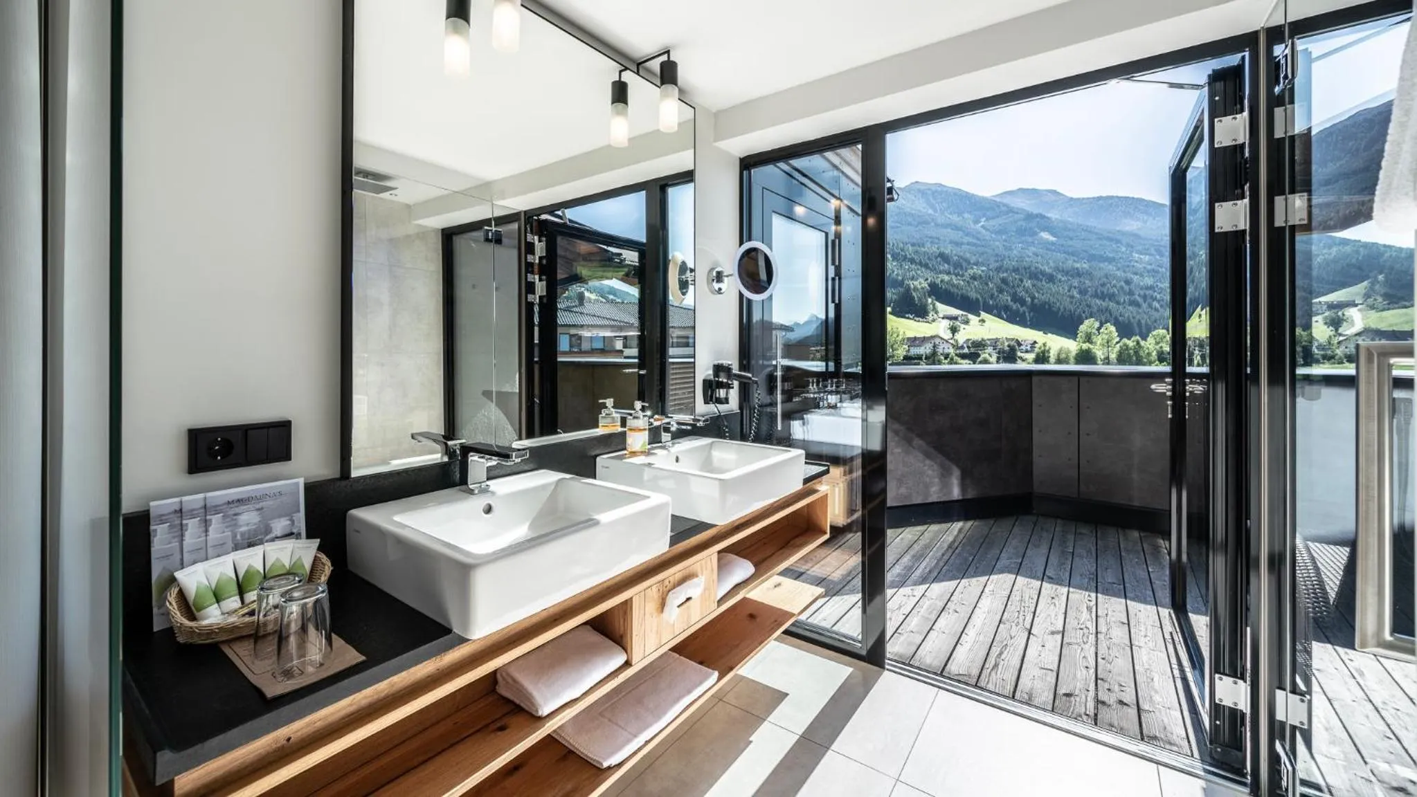 Bathroom in Dolomiten Residenz - Sporthotel Sillian