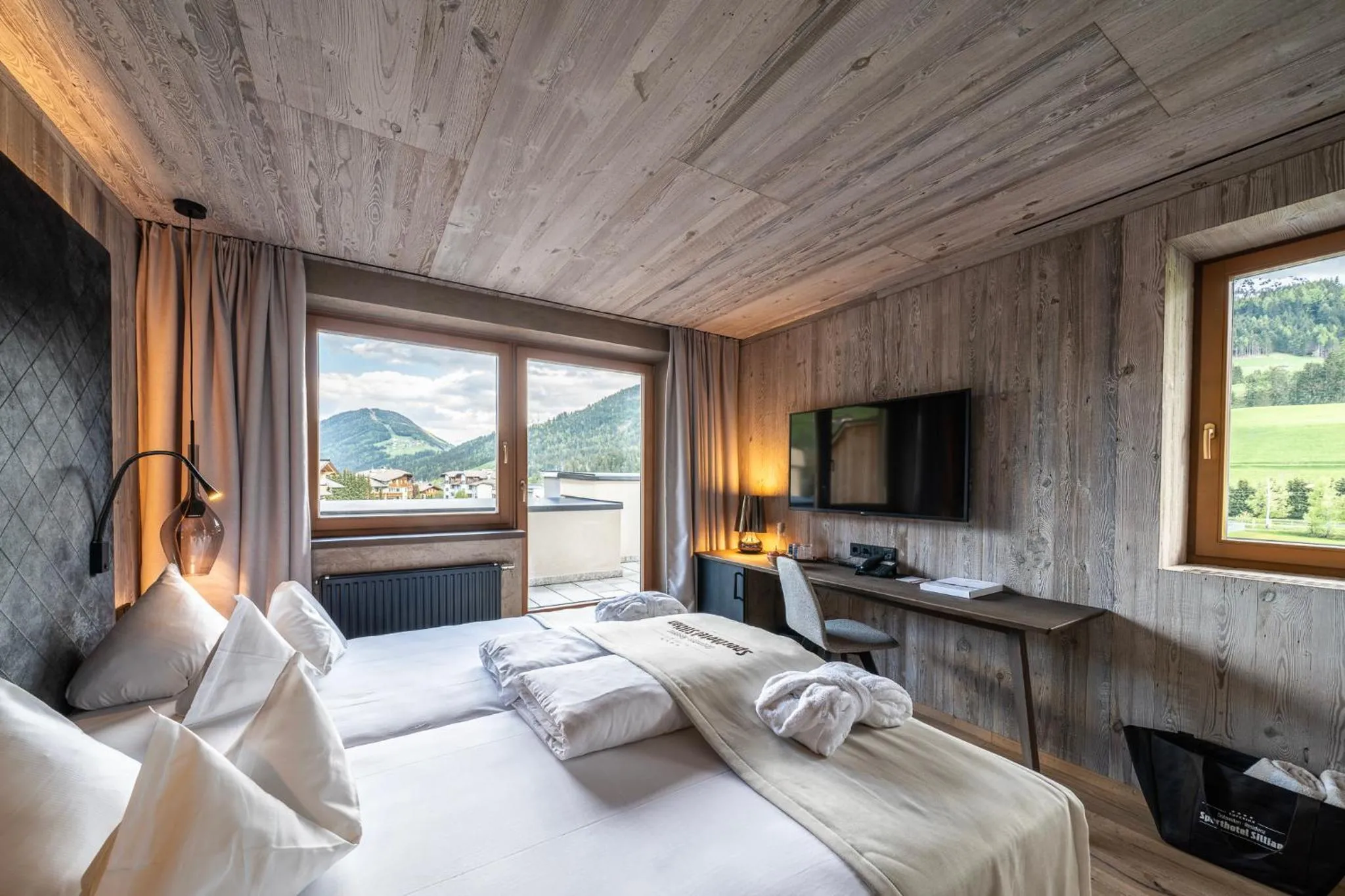 Bed in Dolomiten Residenz - Sporthotel Sillian