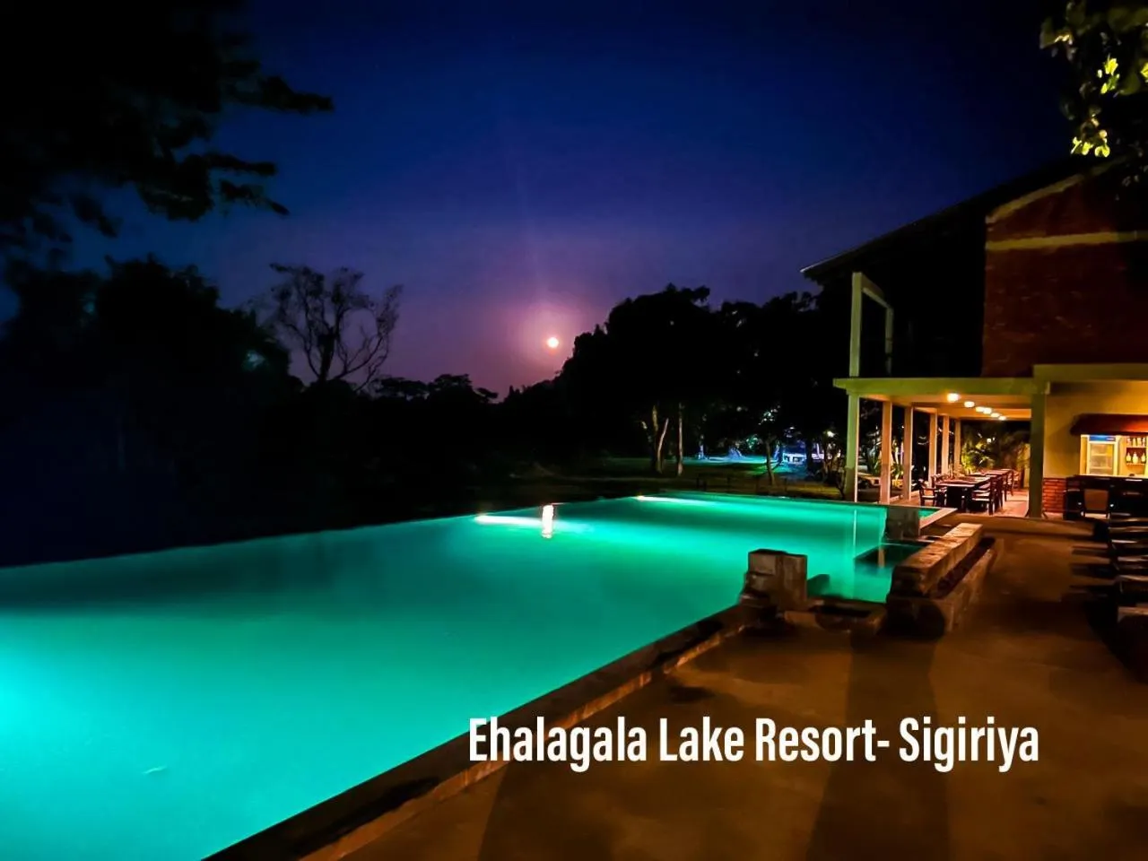 Night in Ehalagala Lake Resort
