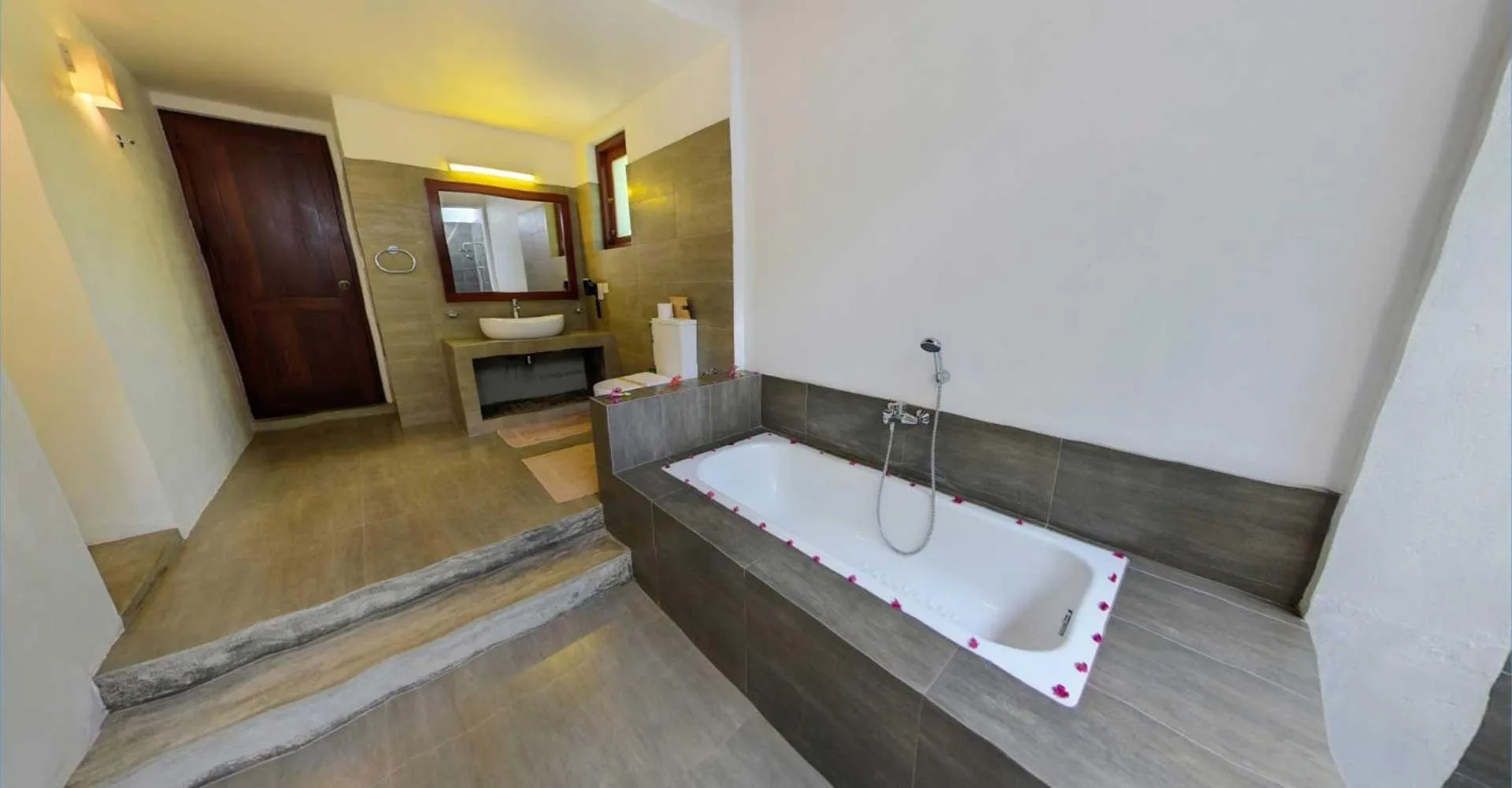 Bathroom, Bed in Ehalagala Lake Resort