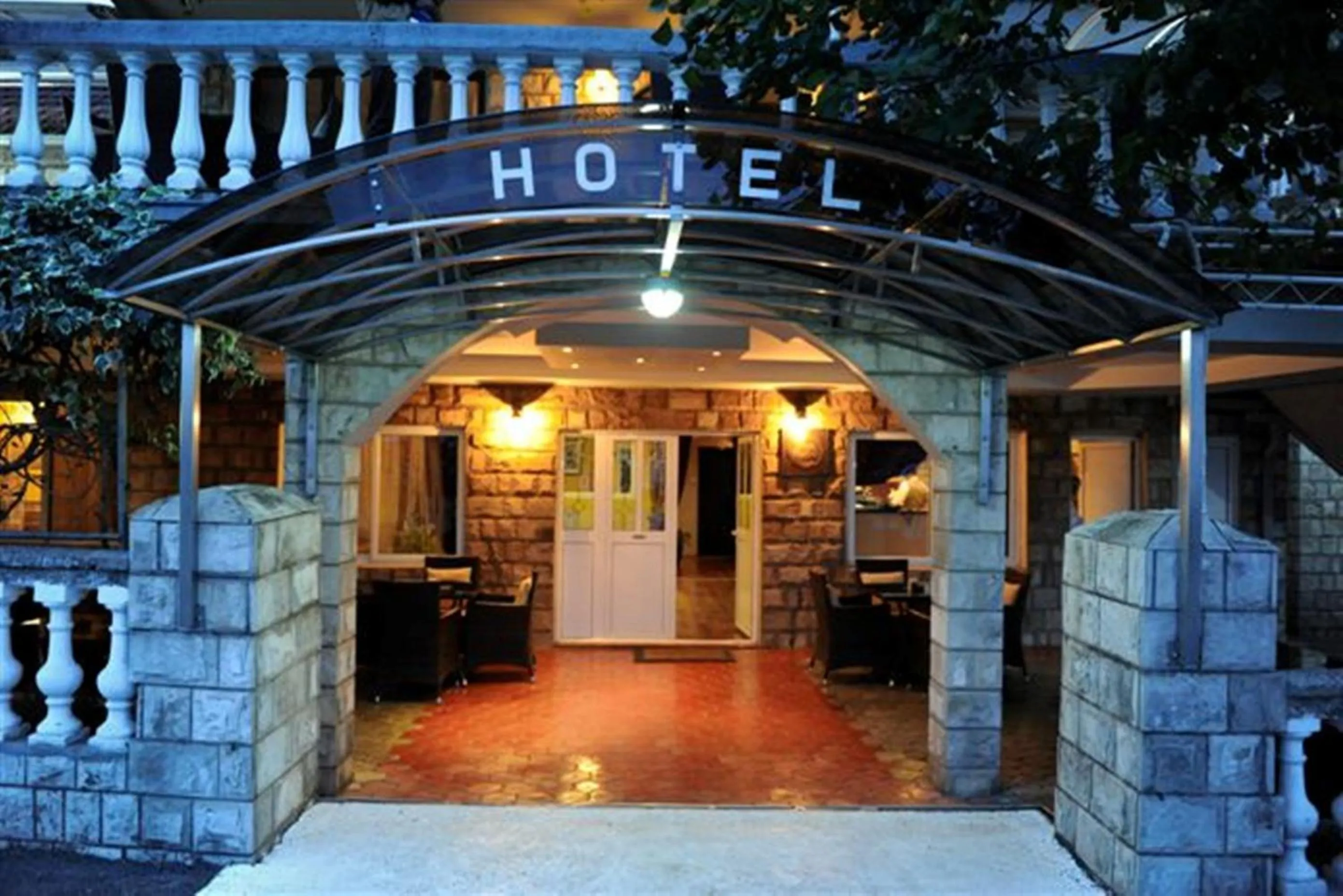 Facade/entrance in Hotel Evropa