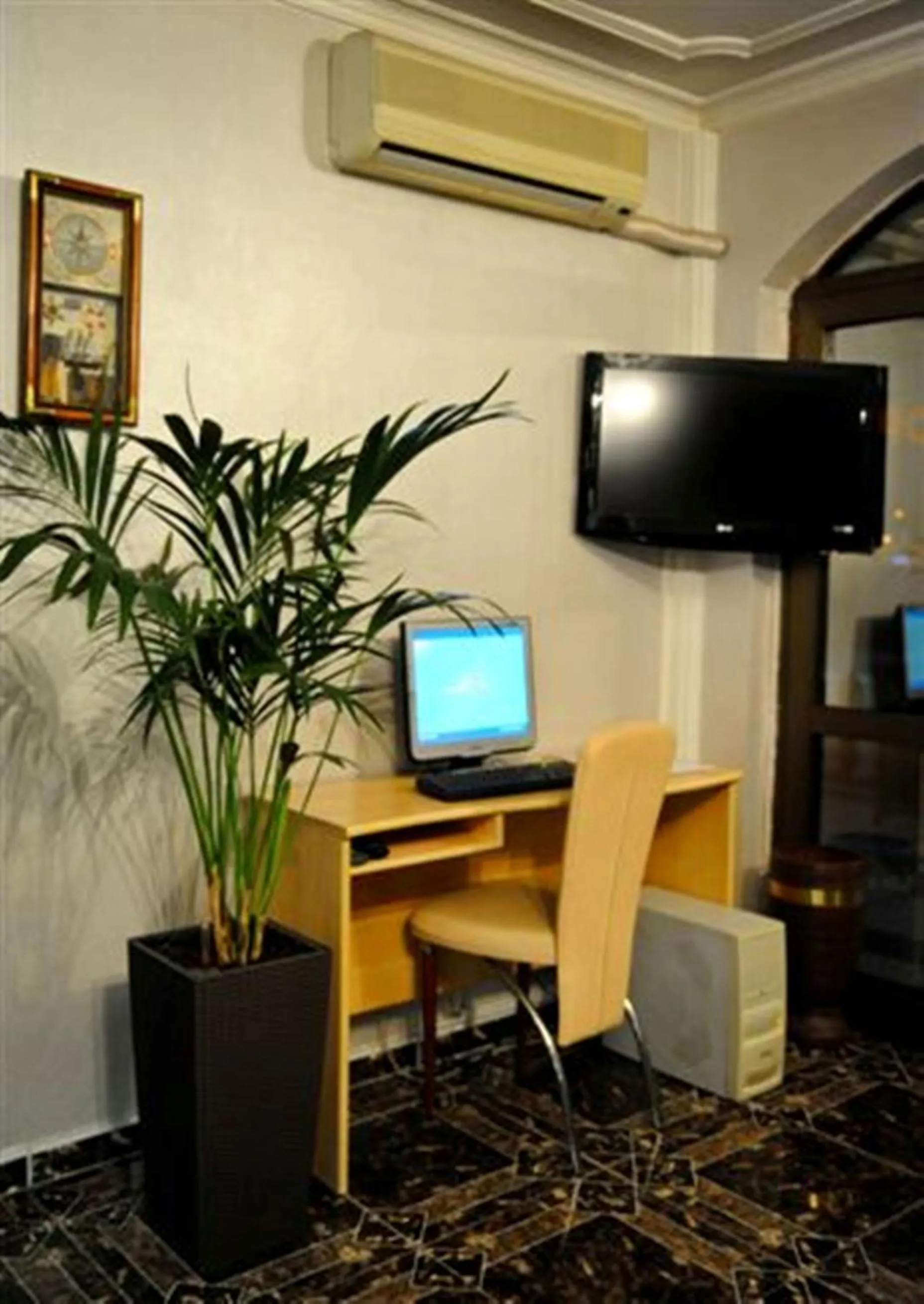 TV and multimedia in Hotel Evropa