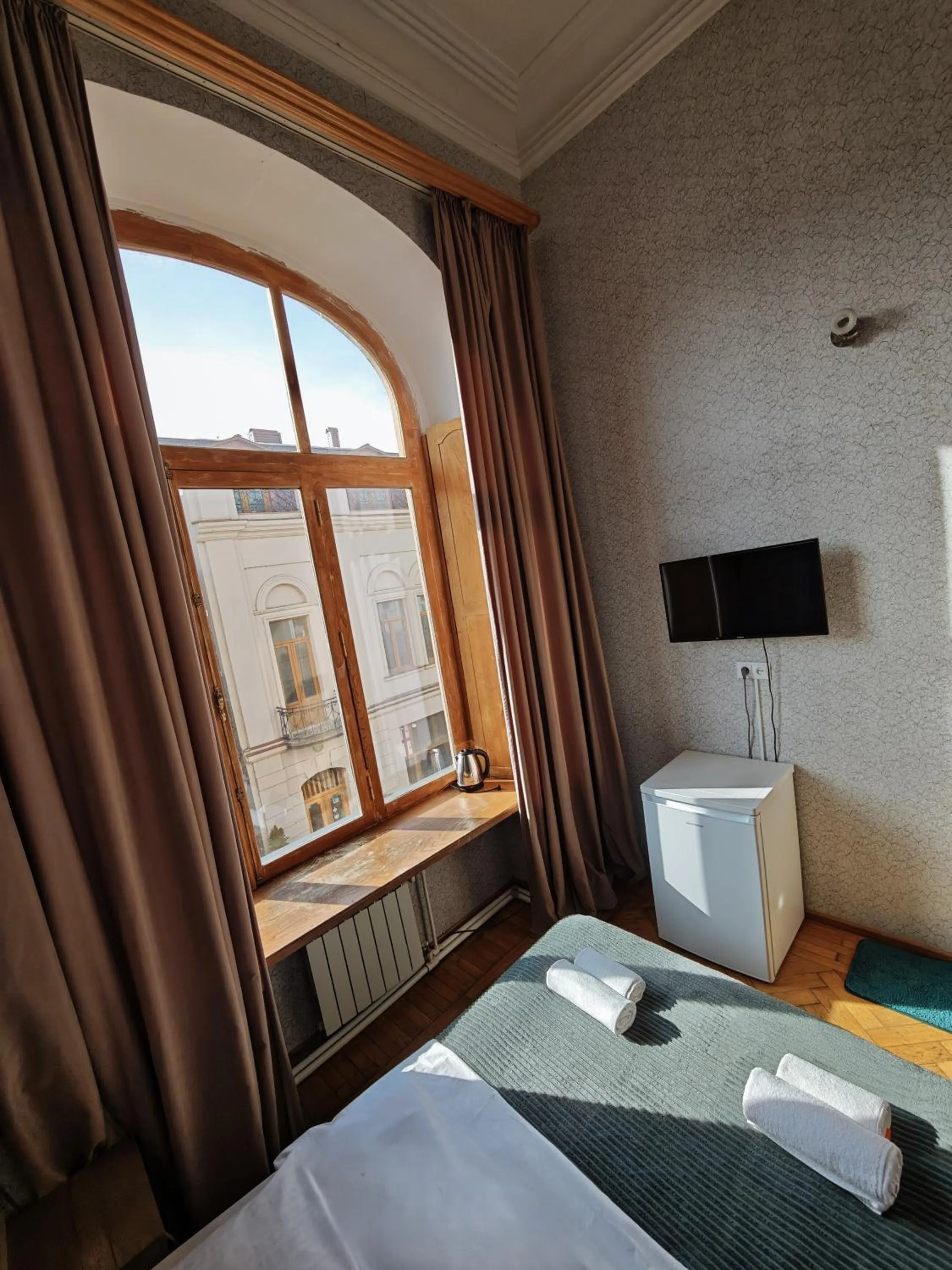 TV and multimedia, Bed in Friendly Hotel by Art Nova