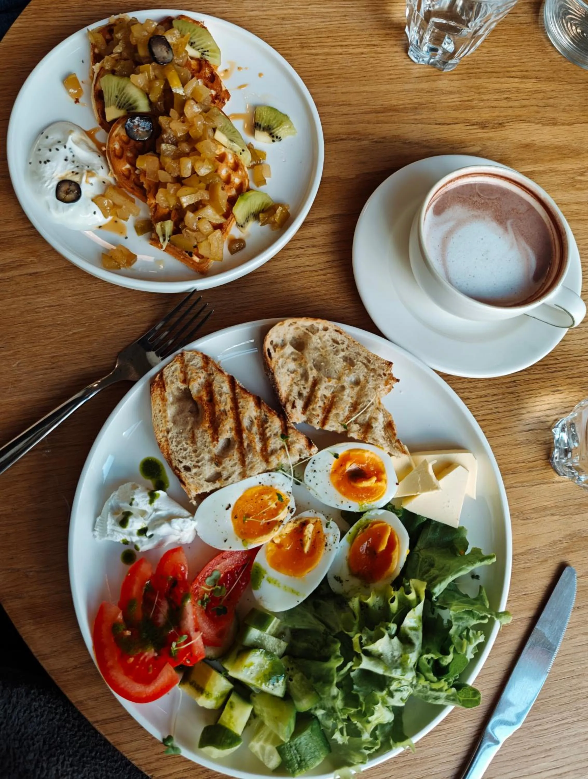 Breakfast in Friendly Hotel by Art Nova