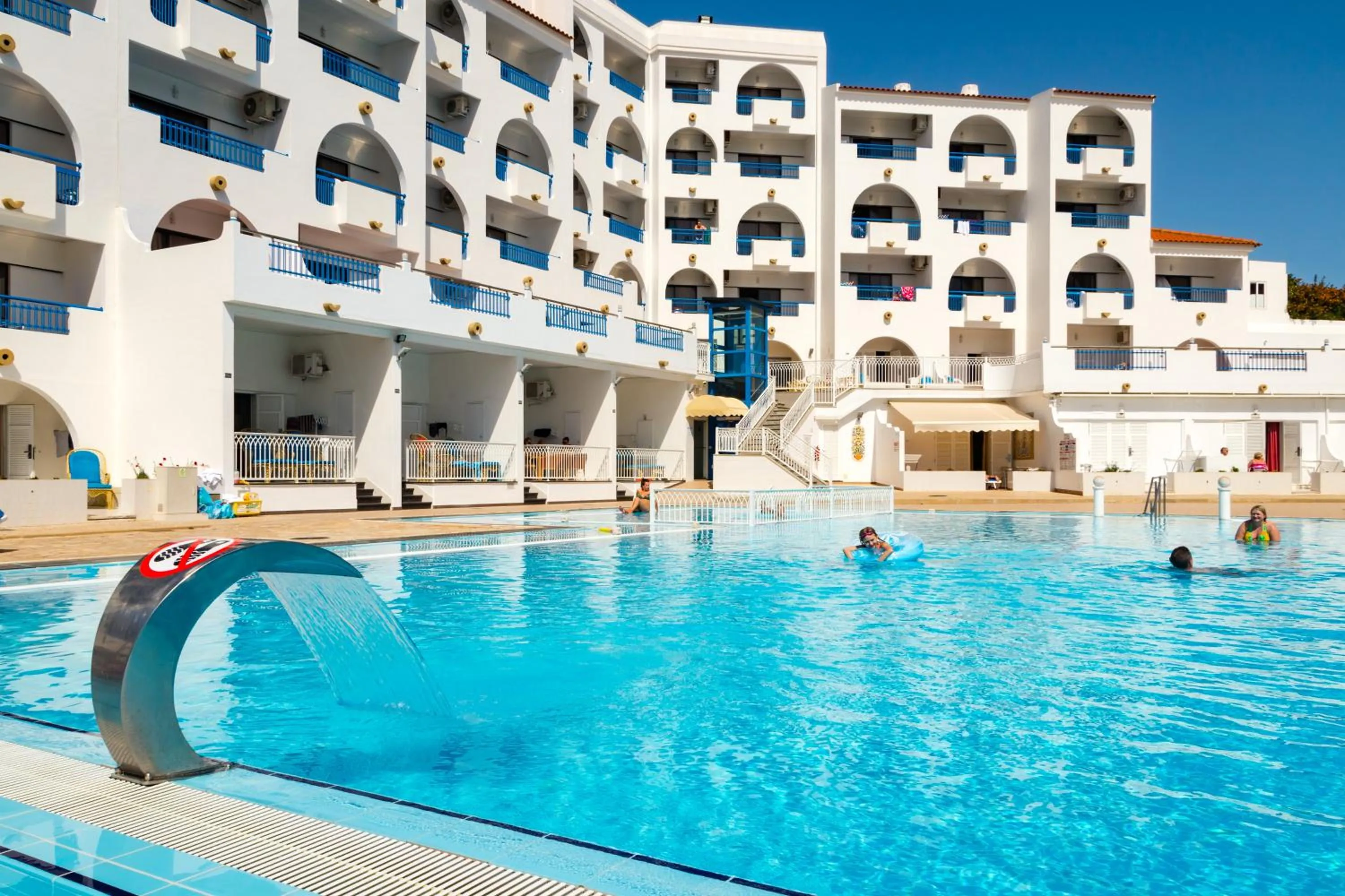 Swimming pool in Tropical Sol