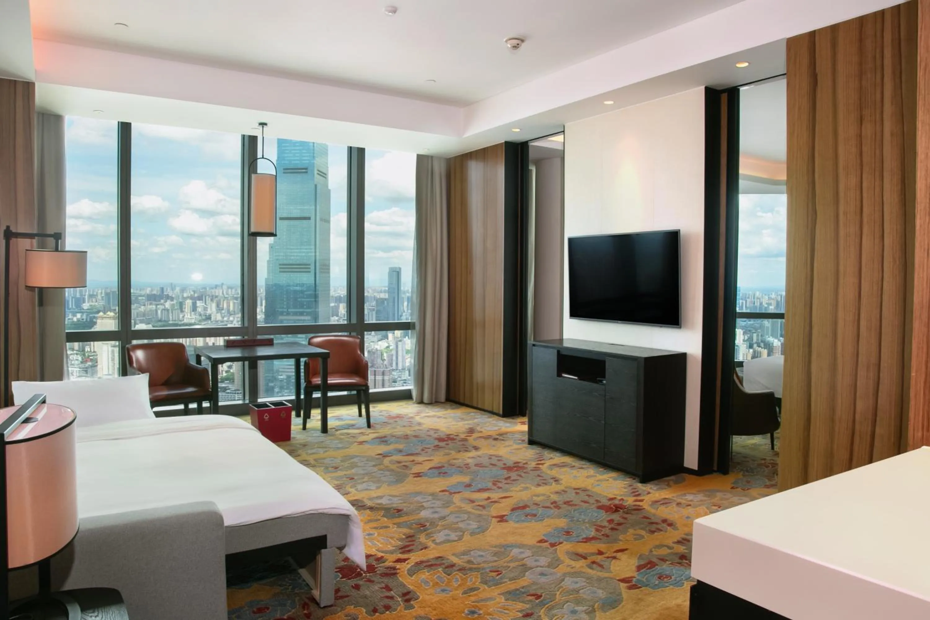 Photo of the whole room, Bed in Grand Hyatt Changsha