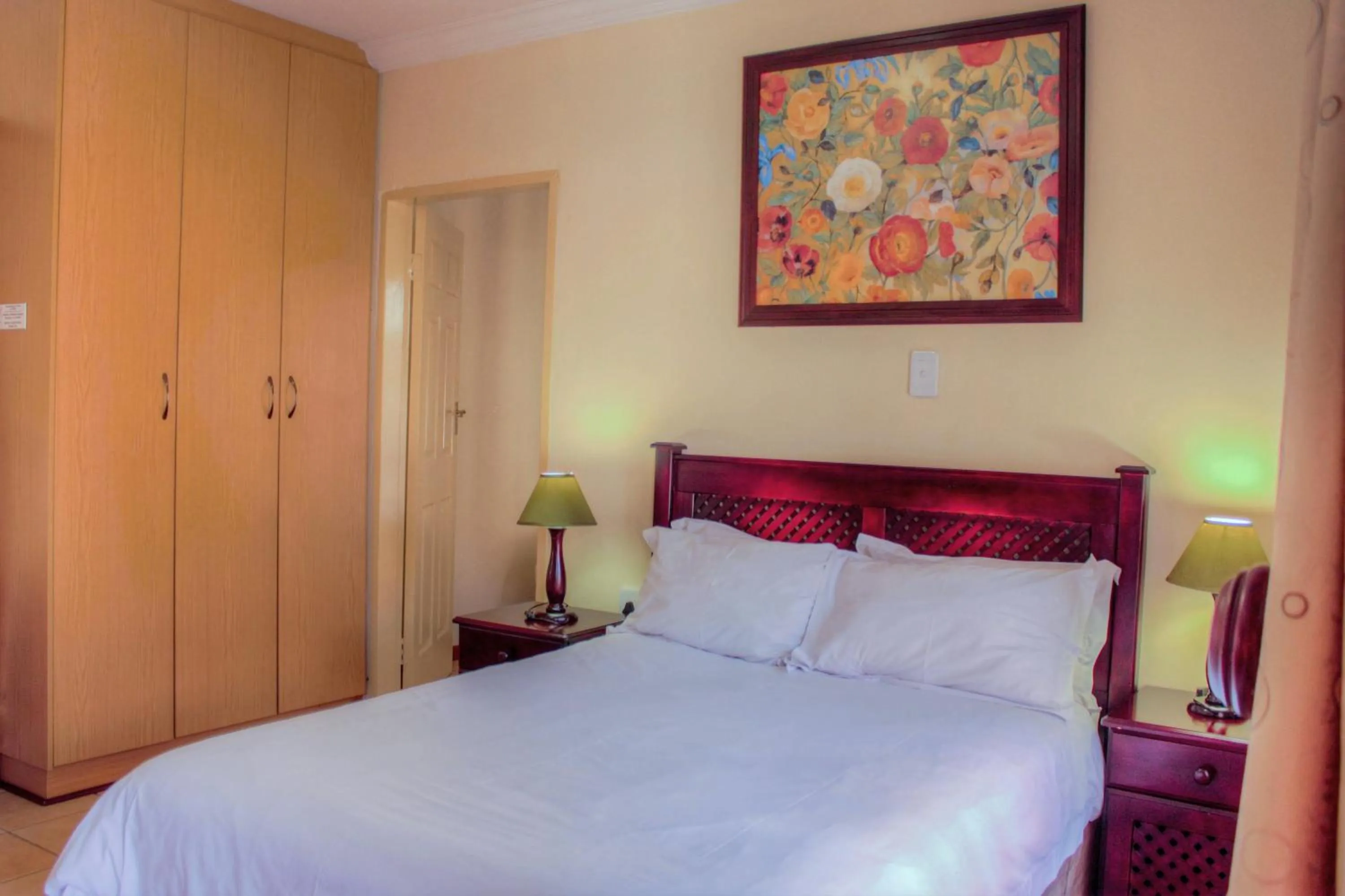 Bed in Marlot Guest House